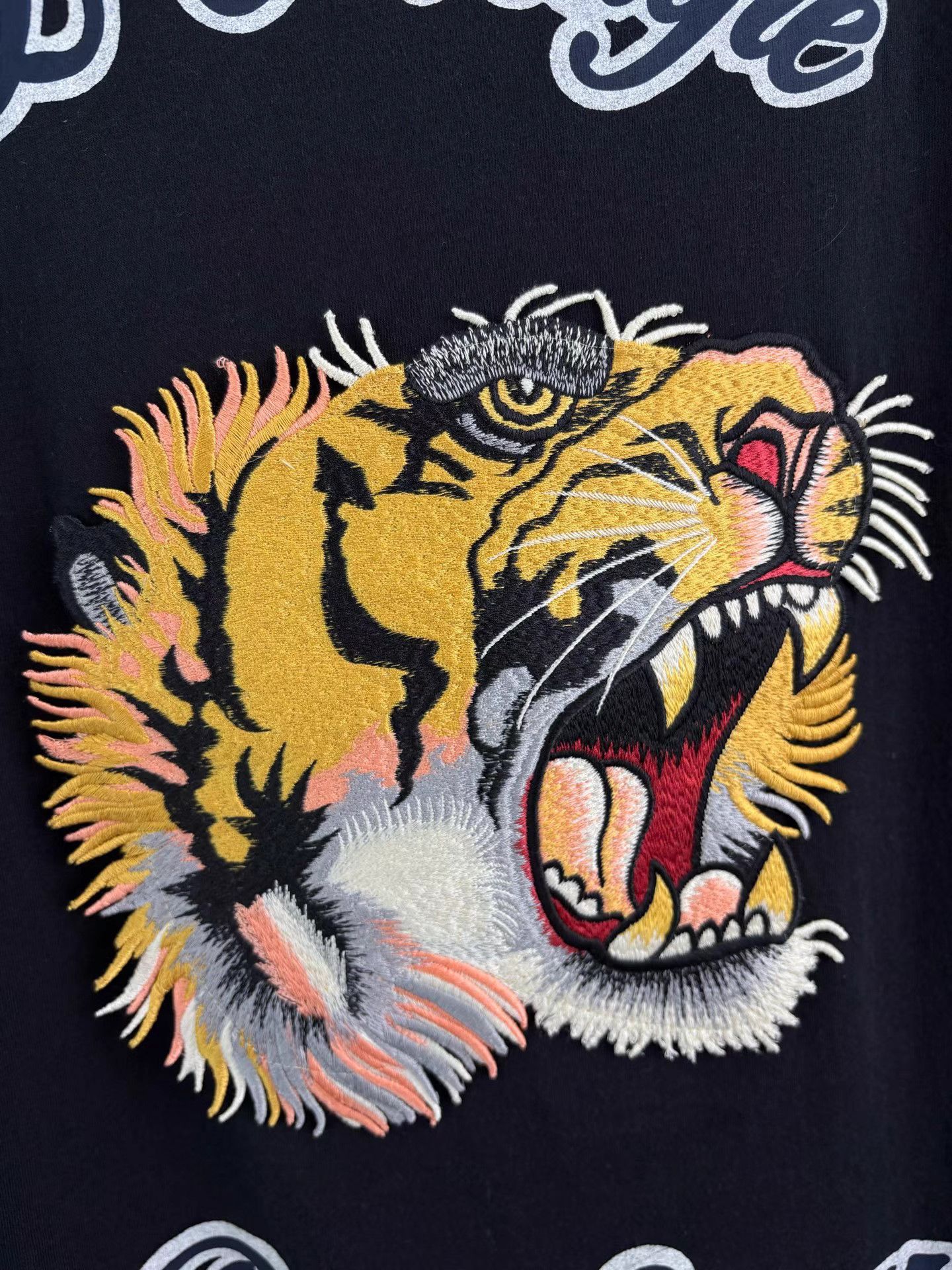 Gucci GUCCI Tiger Head Embroidered Short Sleeve K1 Size US S / EU 44-46 / 1 - 3 Thumbnail