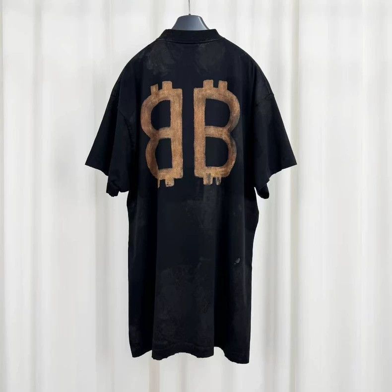 Balenciaga Balenciaga balenciaga bitcoin graphic short sleeve shirt - Size US S / EU 44-46 / 1 - 2 Thumbnail