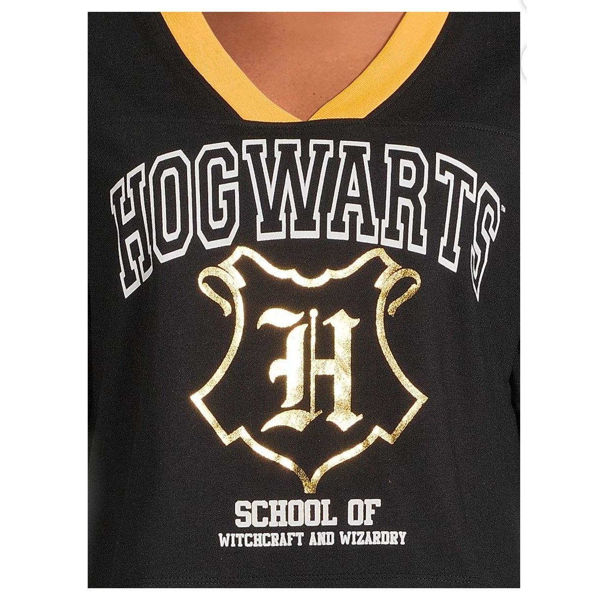 Warner Bros Wizarding world Hogwarts Junior’s Skimmer Graphic Tee v-neck Size M / US 6-8 / IT 42-44 - 3 Thumbnail