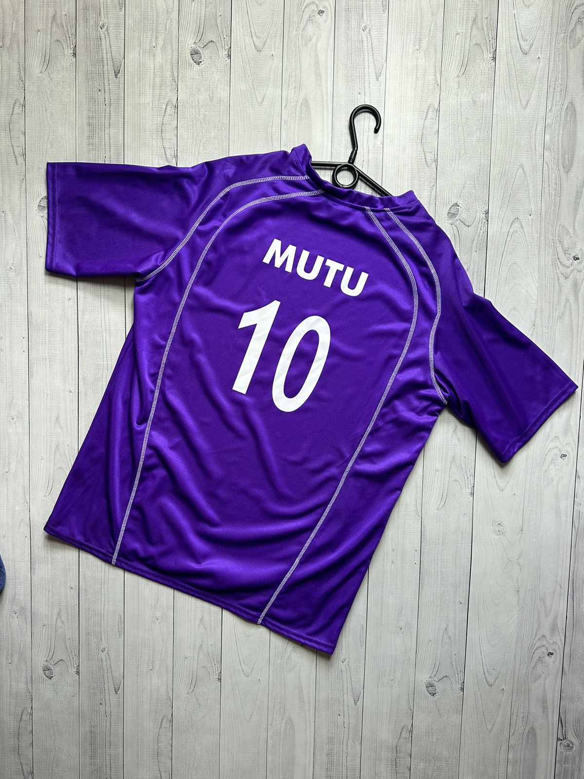 Vintage Vintage Soccer Jersey Fiorentina 10 Mutu size Xl Size US XL / EU 56 / 4 - 1 Thumbnail
