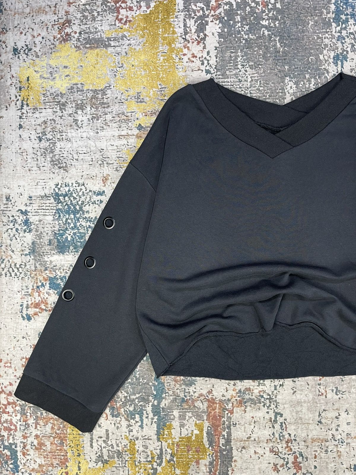 Japanese Brand ONLY Essential V Neck Cropped Paco Sweatshirt Size M / US 6-8 / IT 42-44 - 2 Thumbnail
