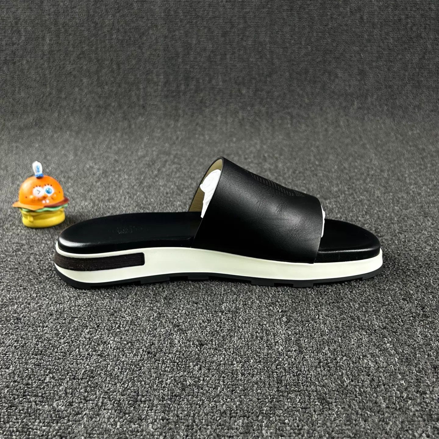 Hermes Hermes Black Logo Men's Slide 41 Size US 8 / EU 41 - 4 Thumbnail