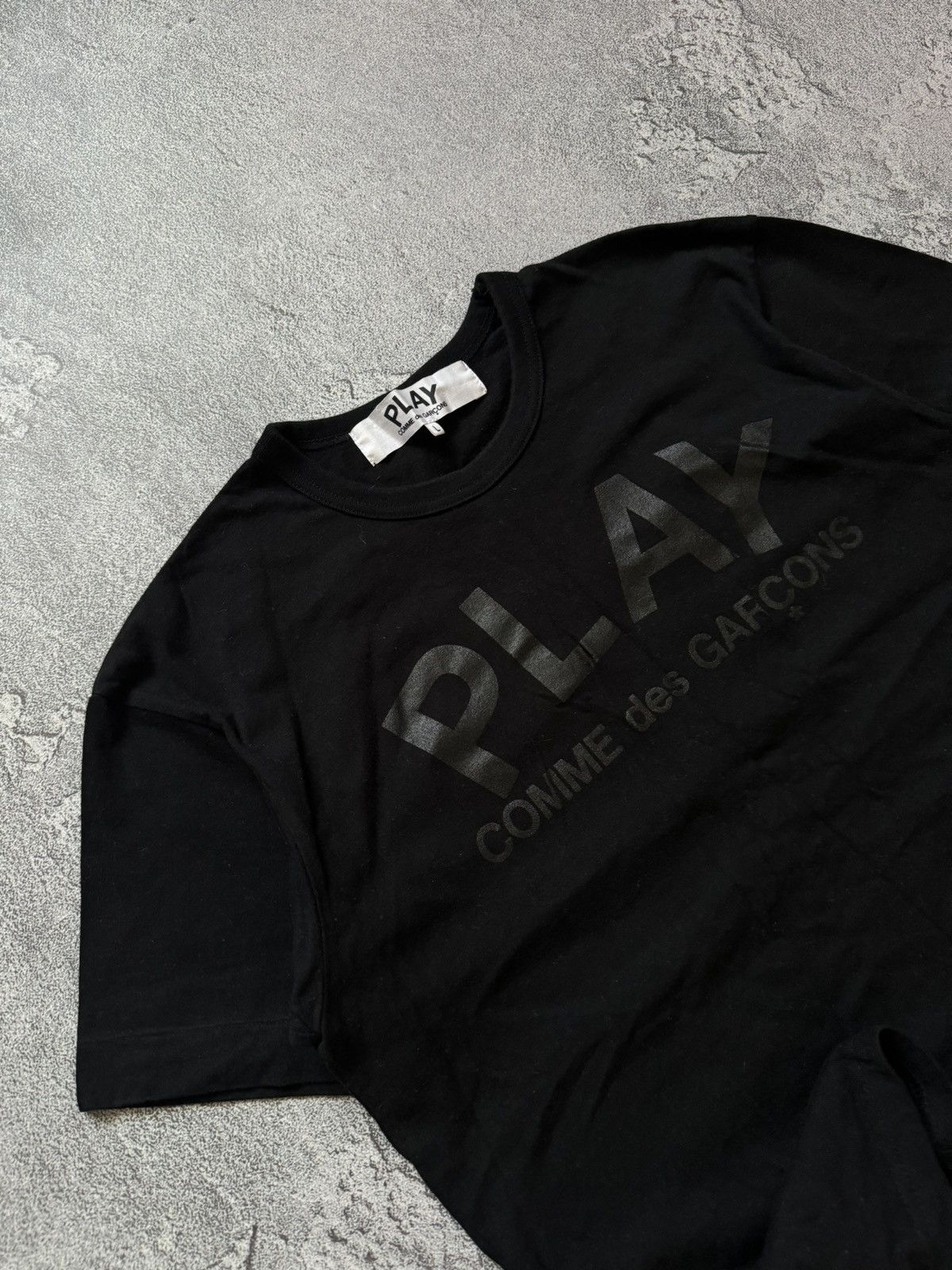 PLAY comme des garçons big logo tee T-shirt polo