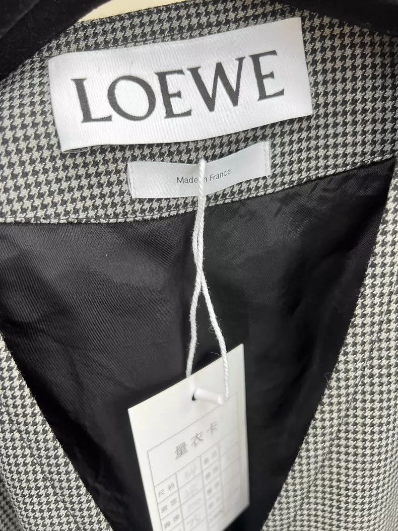 LOEWE A three-kei trench coat