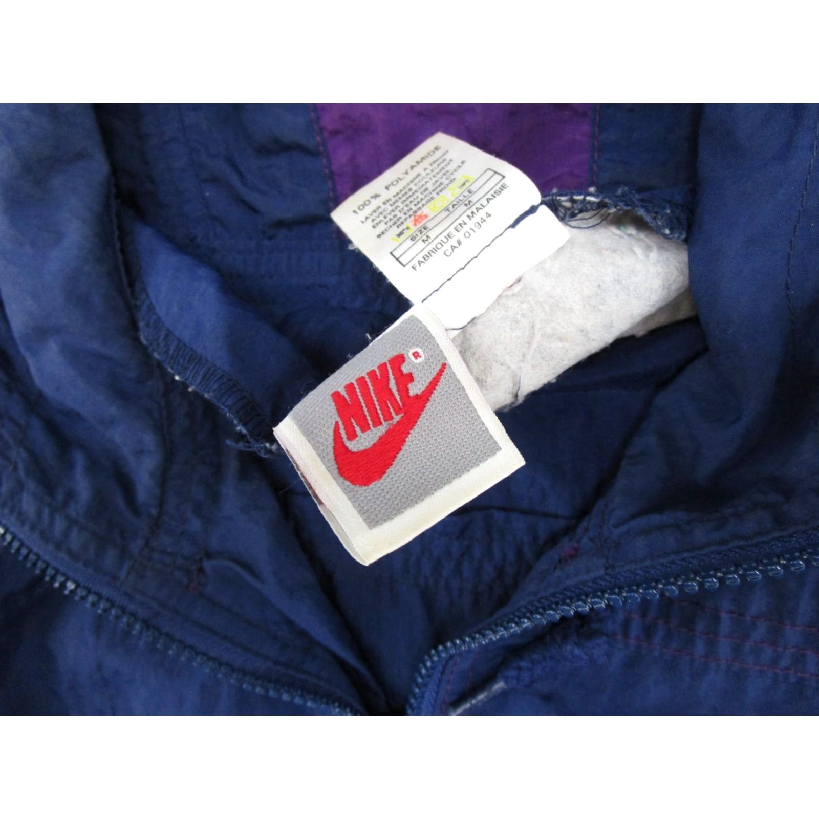 Nike VINTAGE Nike Air Purple Windbreaker Jacket Hooded Men’s M Purple 90s Windbreaker Nike Air Mens Size US M / EU 48-50 / 2 - 4 Thumbnail