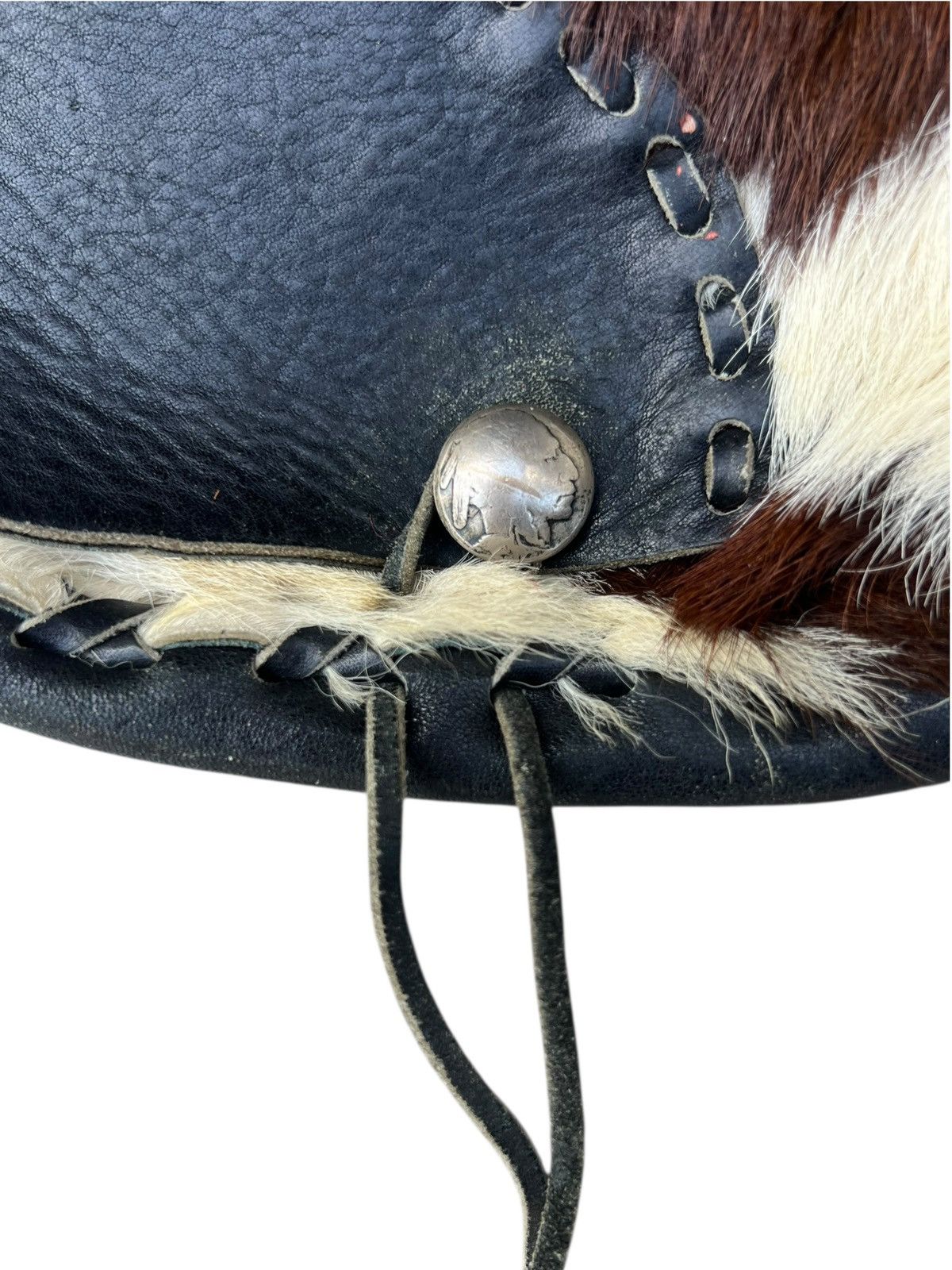 KMRii Vintage Unknown Japan Hybrid Leather Fur Native Chest Bag Size ONE SIZE - 12 Thumbnail