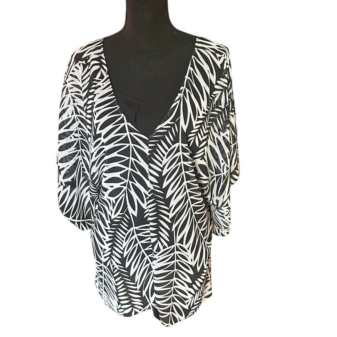 NYDJ NYDJ Women’s Billowy Split Neck Blouse – Size M Size M / US 6-8 / IT 42-44 - 1 Thumbnail