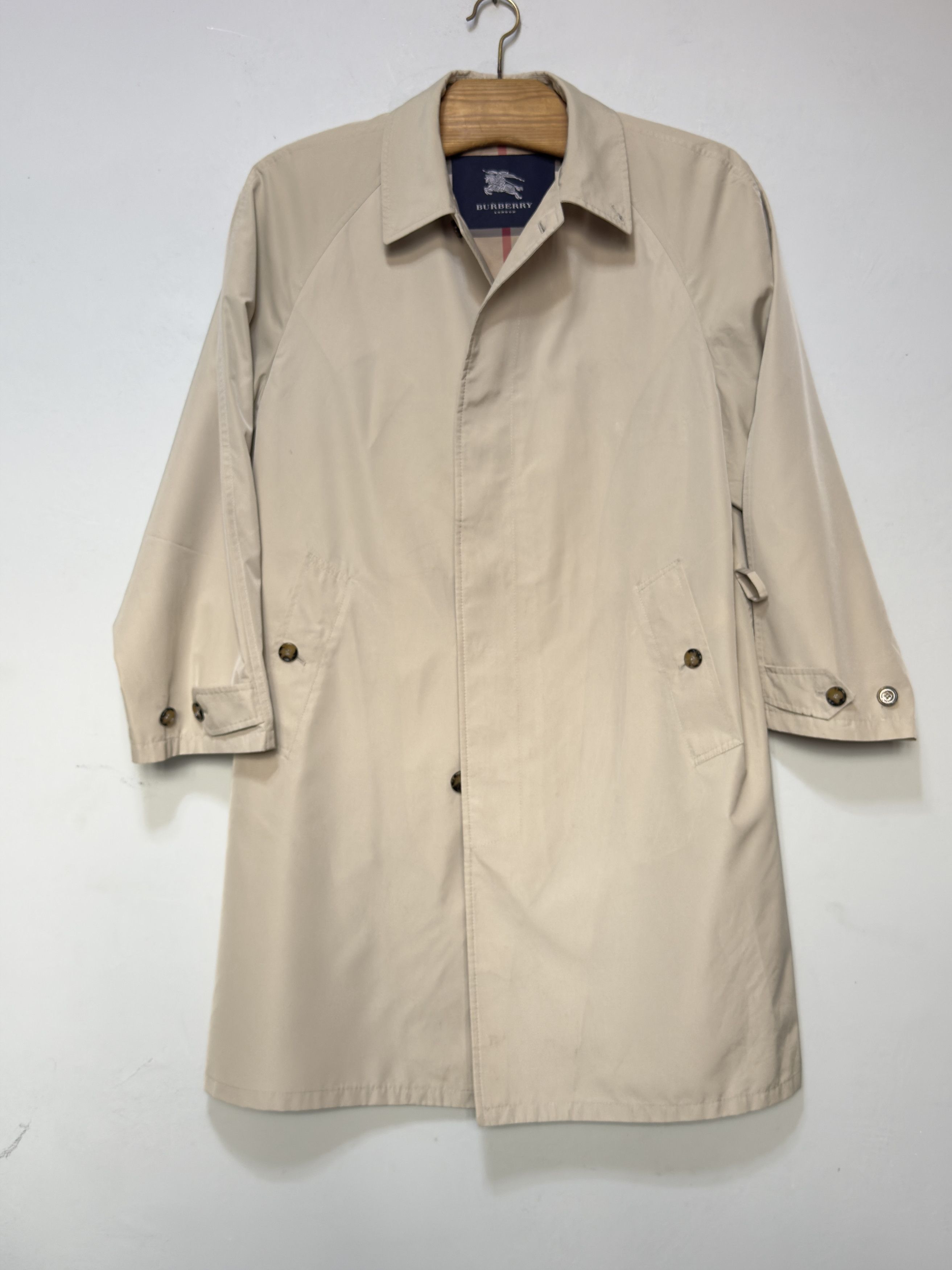 Burberry 🔥 Burberry trench coat novacheck quarter lining size L Size US L / EU 52-54 / 3 - 12 Thumbnail
