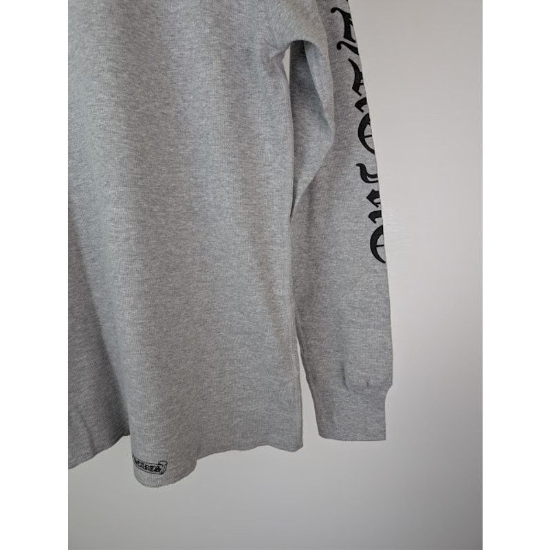 Chrome Hearts o1rshd1 Scroll Logo Long-Sleeve T-Shirt in Grey Size US L / EU 52-54 / 3 - 13 Thumbnail