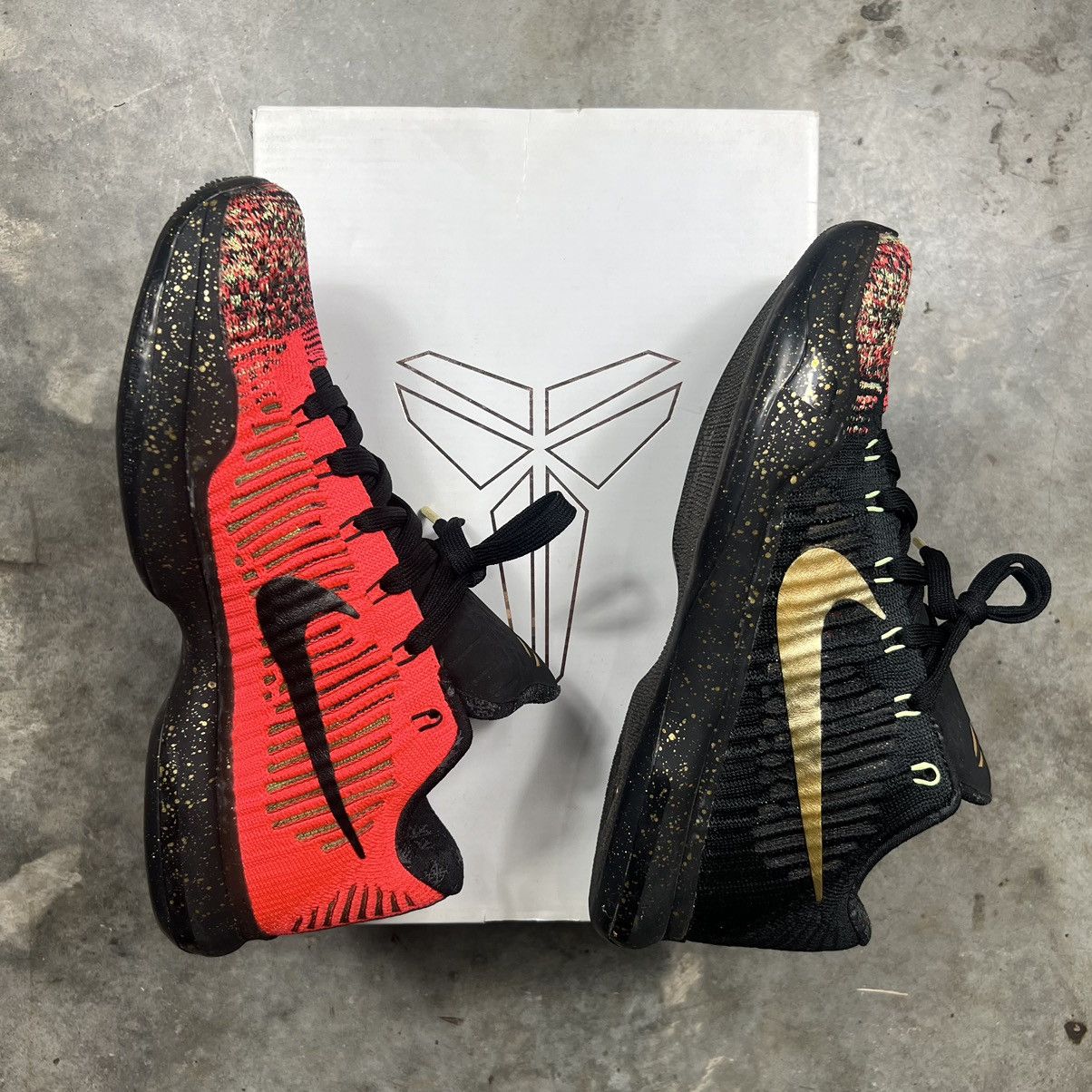 image of Nike Kobe 10 Elite Low 'christmas' (2015) Shoes in Black, Men's (Size 8.5)