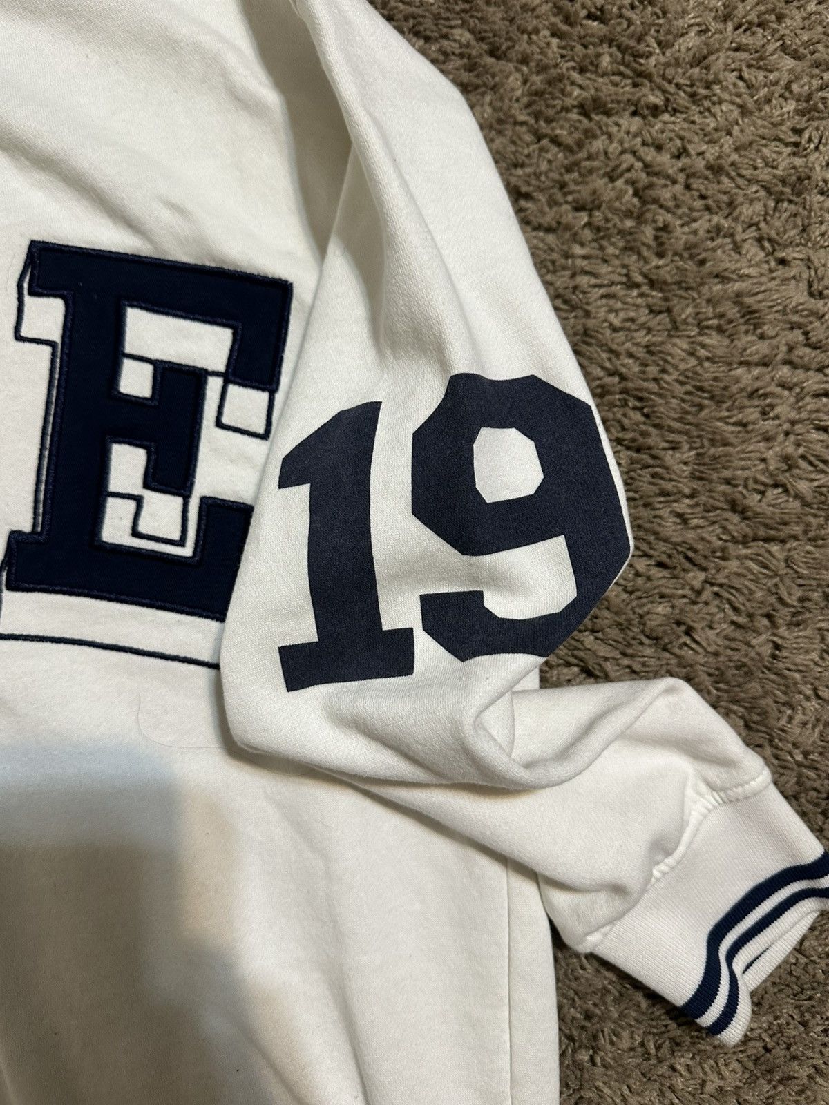 NCAA Vintage Woman’s Yale University White sweater 00s size small Size S / US 4 / IT 40 - 3 Thumbnail
