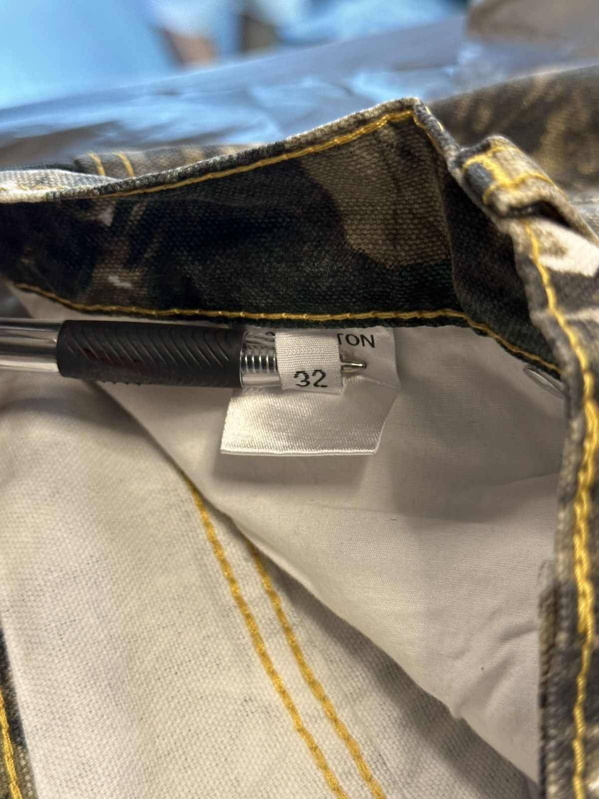 Mintcrew Mint crew “real tree” jean shorts Size US 32 / EU 48 - 3 Thumbnail