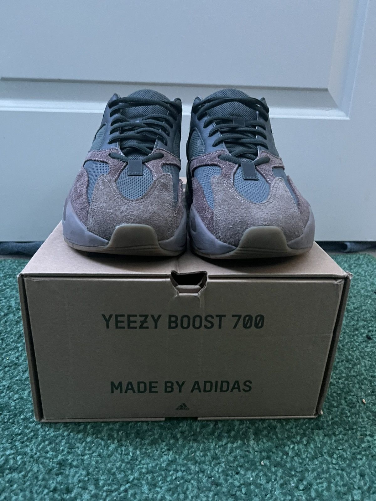 Yeezy Yeezy 700 Size US 10.5 / EU 43-44 - 1 Thumbnail