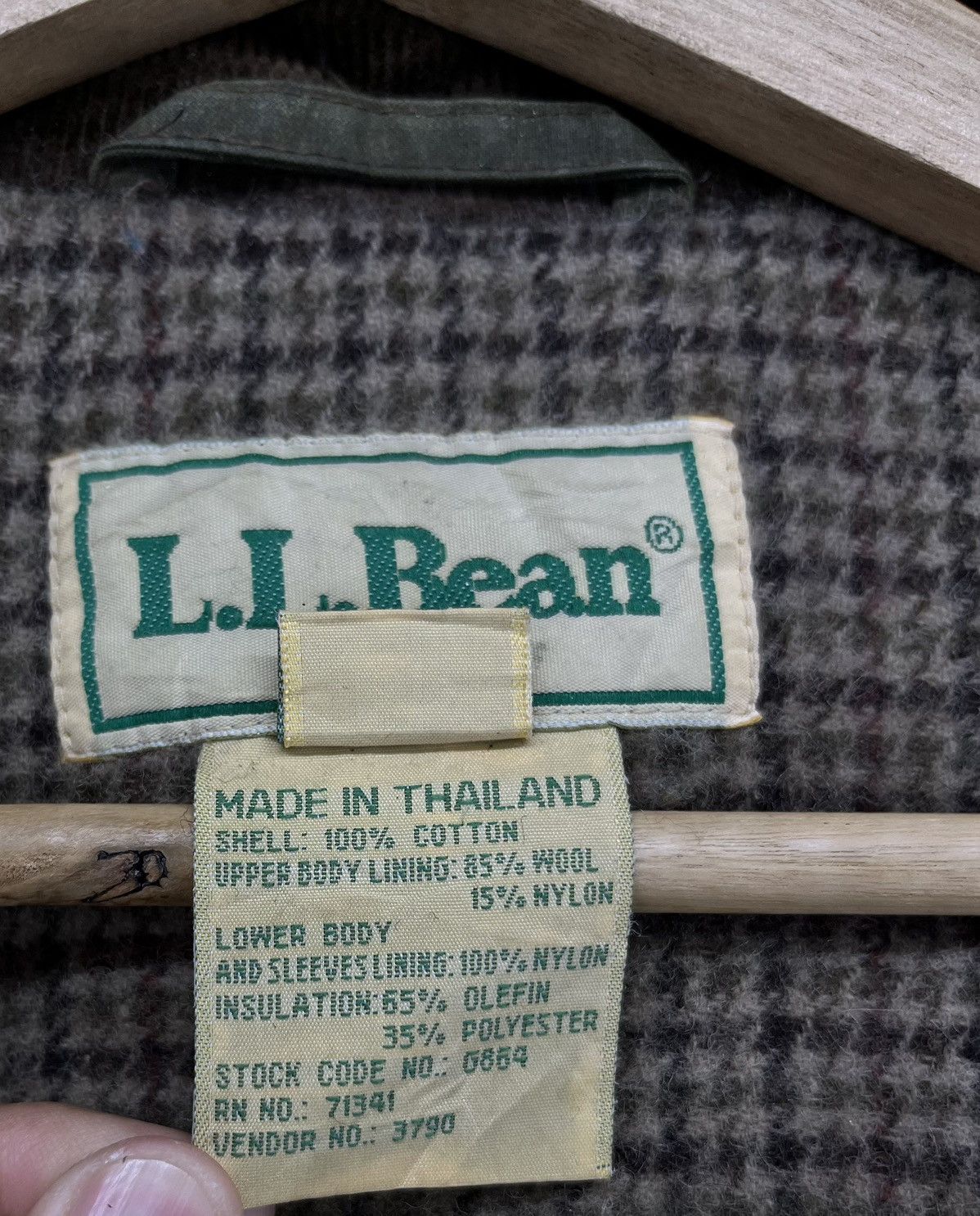 L.L. Bean Vintage L.L Bean Thinsulate Long Wax Jacket Size M / US 6-8 / IT 42-44 - 13 Thumbnail