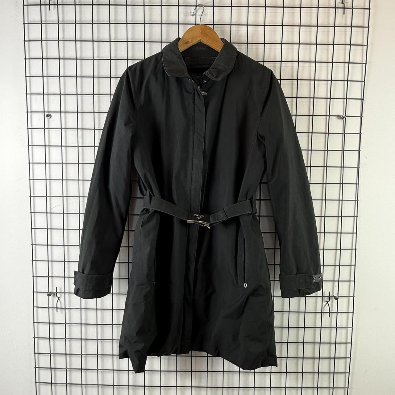 Prada Prada Black Coat Warmed With Belt Black 2000s Size M / US 6-8 / IT 42-44 - 1 Thumbnail