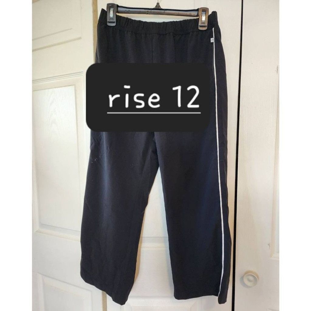 Chicos Chico's Zenergy Black Pants Size 32" / US 10 / IT 46 - 4 Thumbnail