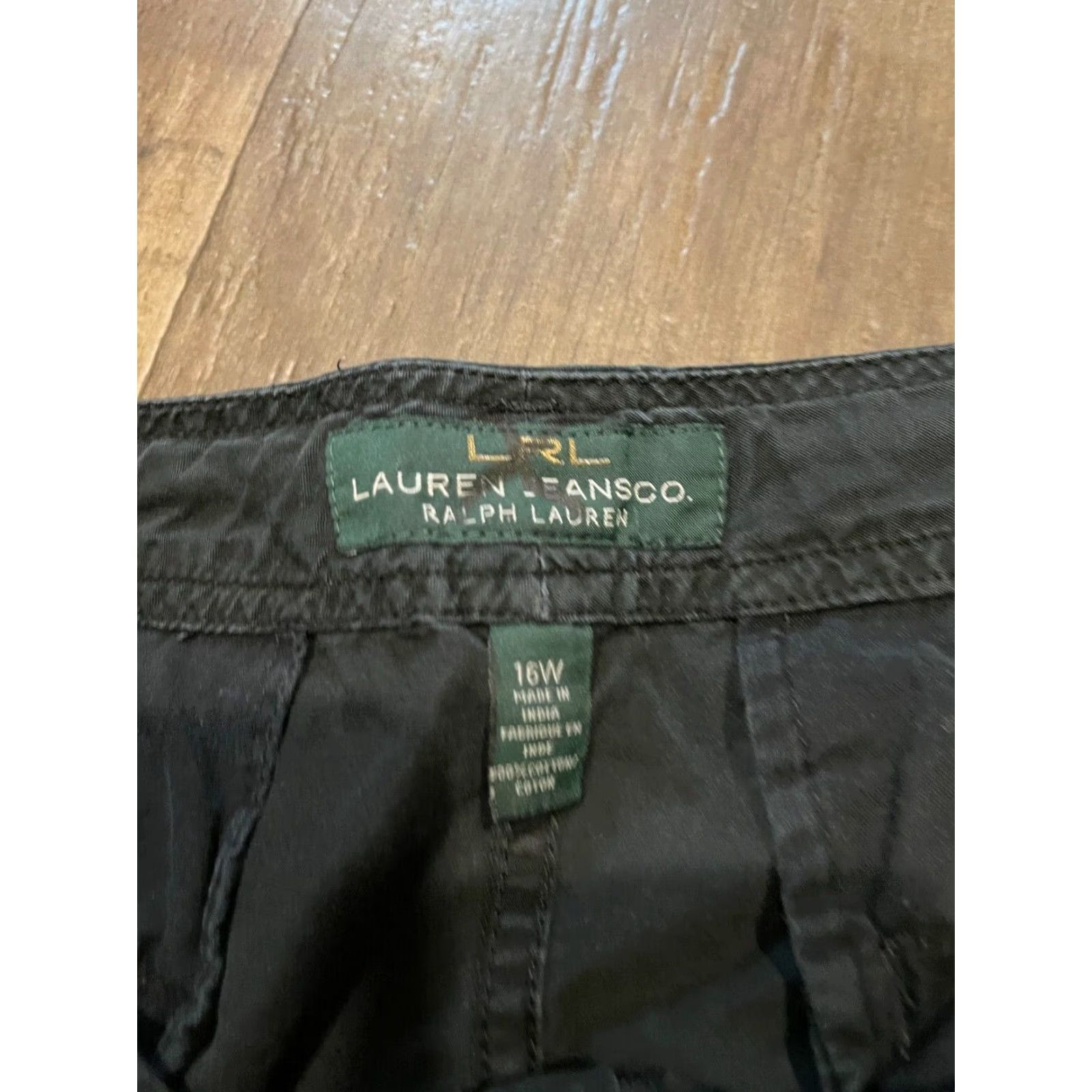 Ralph Lauren Lauren Ralph Lauren Shorts Womens 16W Black Draw String Khakis & Chinos Shorts Women 16W Black Size 38" / US 16 / IT 52 - 4 Thumbnail
