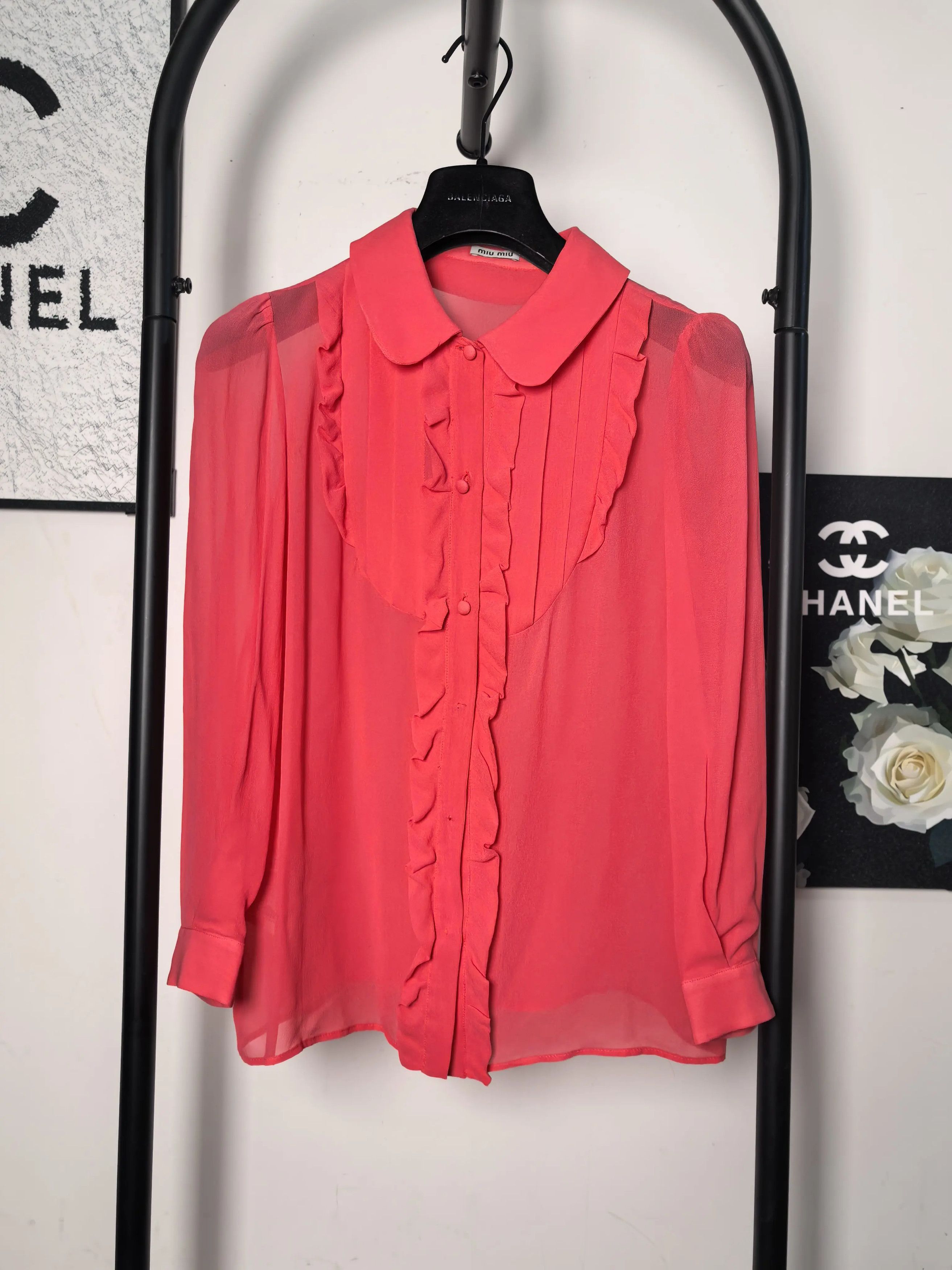 Miu Miu Miu Miu White Button Up L Women Size L / US 10 / IT 46 - 1 Thumbnail
