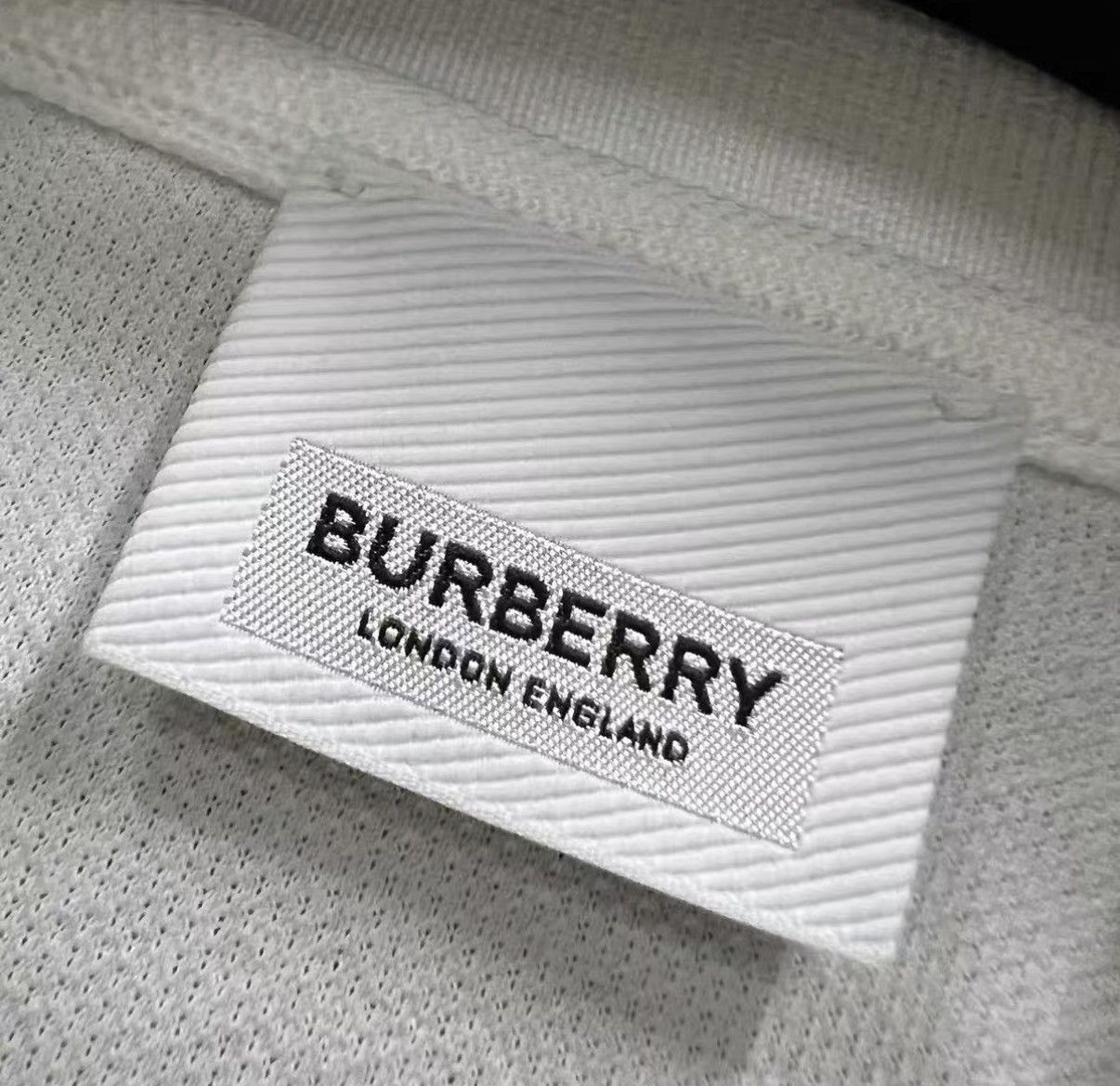 Burberry Burberry White Logo Tape Polo Shirt J41 Size US M / EU 48-50 / 2 - 3 Thumbnail