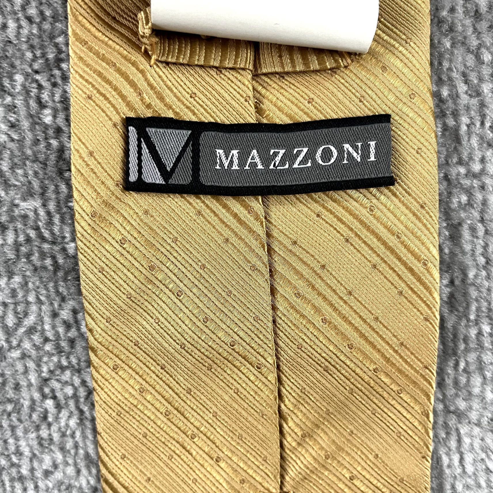 Brooks Brothers **NEW Brooks Brothers Tie Men's Gold Silk Classic Fit Regular Style** User: **NEW Brooks Brothers Men's Gold Silk Tie Classic Fit** Size ONE SIZE - 4 Thumbnail