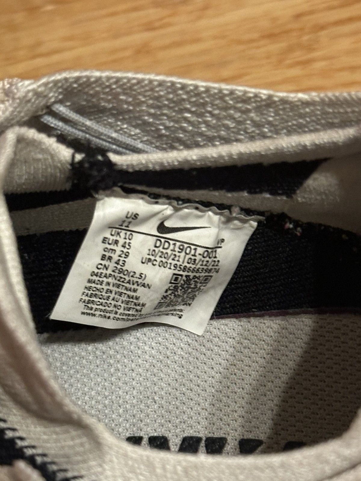 Nike White Nike Sparks (11) Size US 11 / EU 44 - 4 Thumbnail