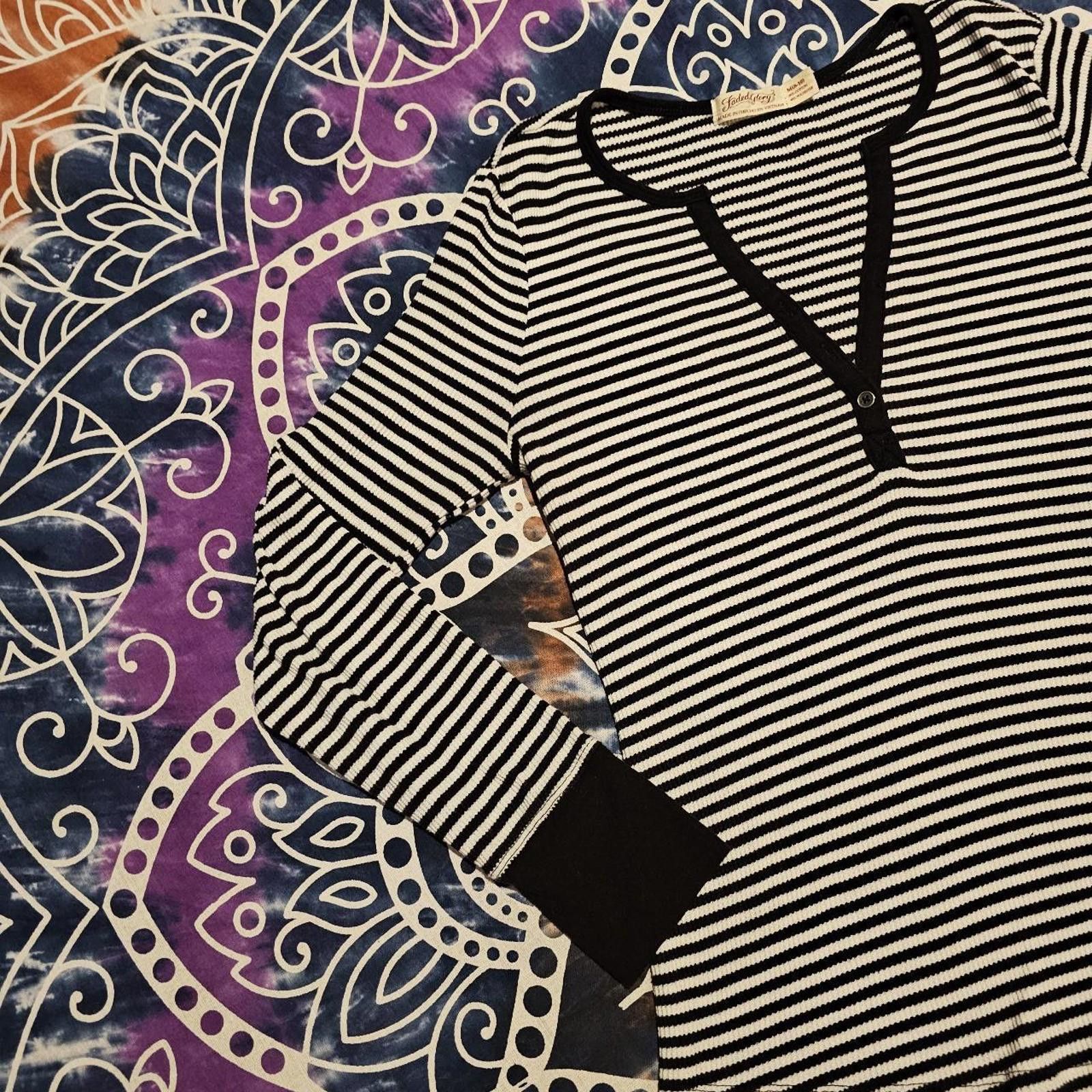 Faded Glory Faded Glory Women's Black and White Stripped Thermal Shirt Size M / US 6-8 / IT 42-44 - 3 Thumbnail