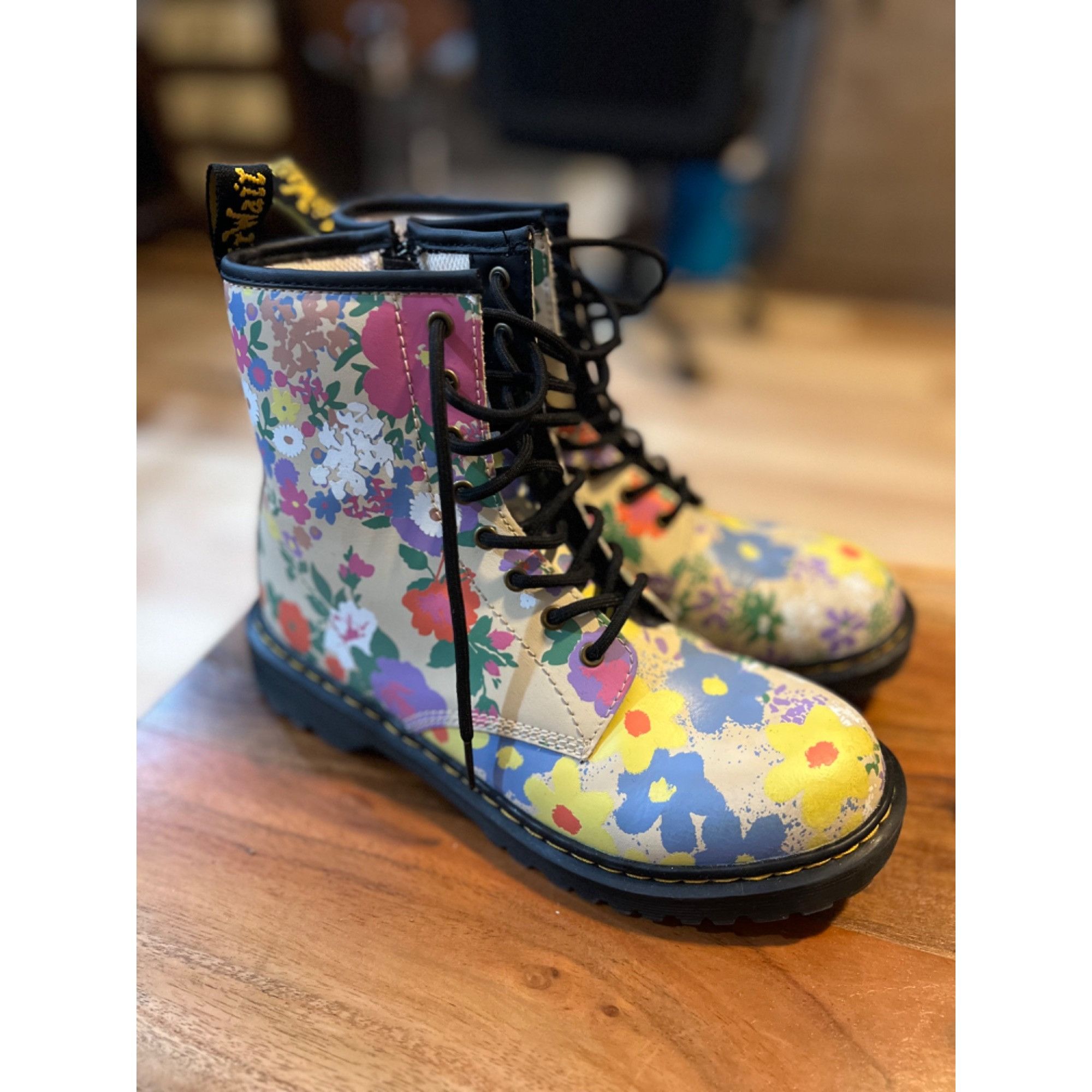 Dr. Martens Dr Martens 1460 Floral Boots - NWOT Size 6 Size US 6 / IT 36 - 4 Thumbnail