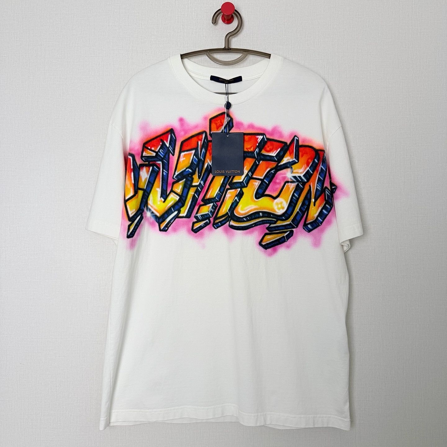 Louis Vuitton Louis Vuitton Graffiti Logo T-Shirt Size L Size US L / EU 52-54 / 3 - 1 Thumbnail