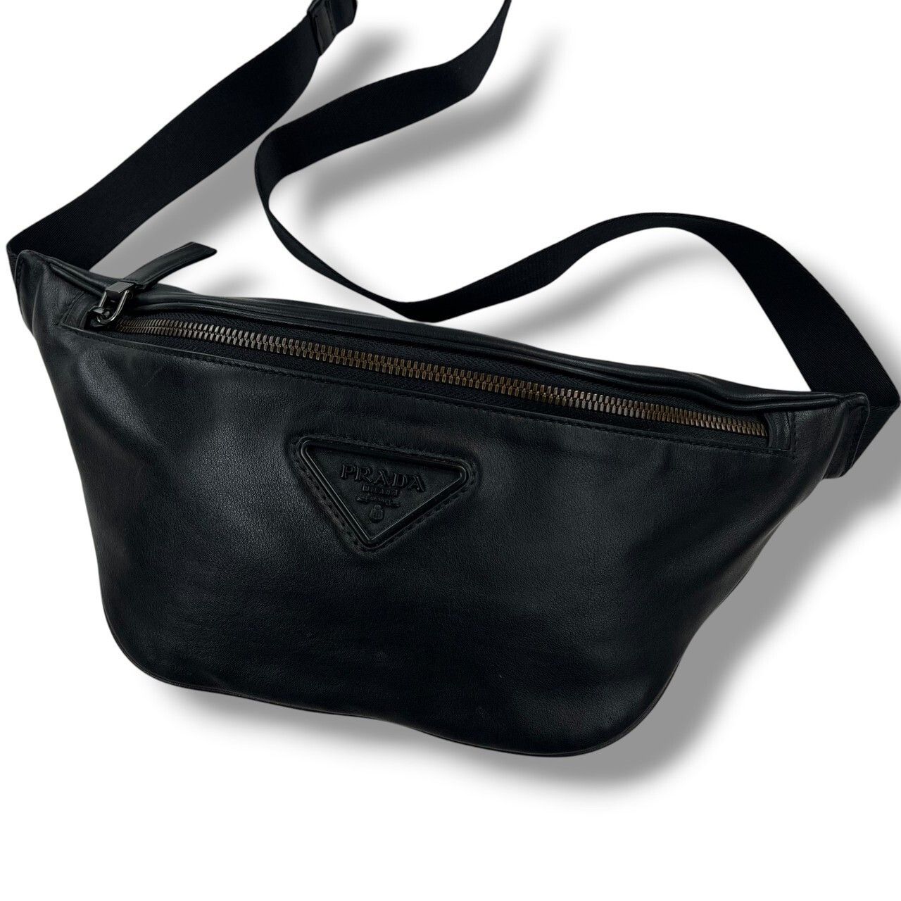 外観美品PRADA SPORTウエストバッグ ヴィンテージArt.4VA107 Prada Prada Sports Art.4 VA 107 Vintage Black Waist Bag | Grailed