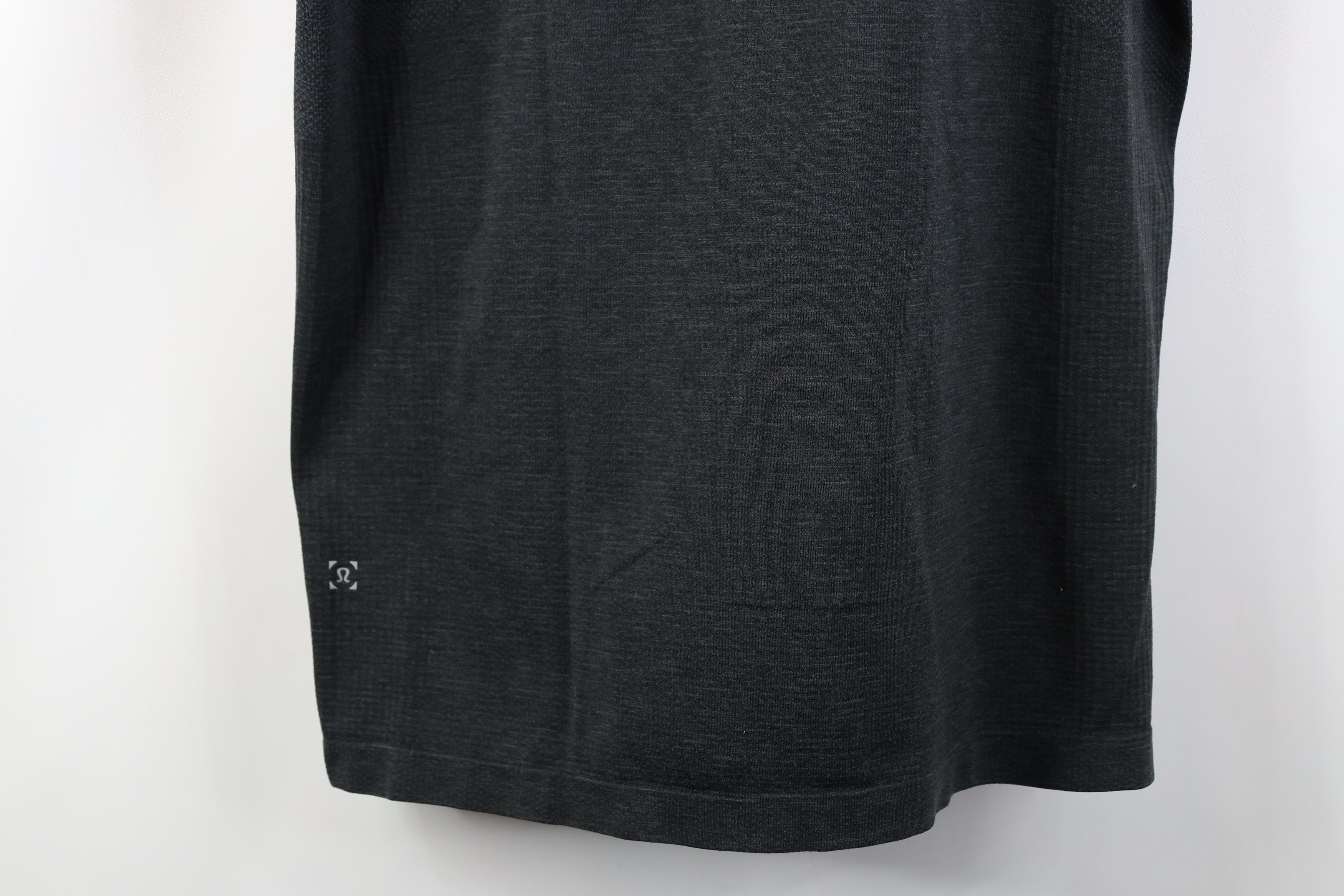 Lululemon Lululemon Vent Tech Knit Collared Golf Polo Shirt Black Size US L / EU 52-54 / 3 - 14 Thumbnail
