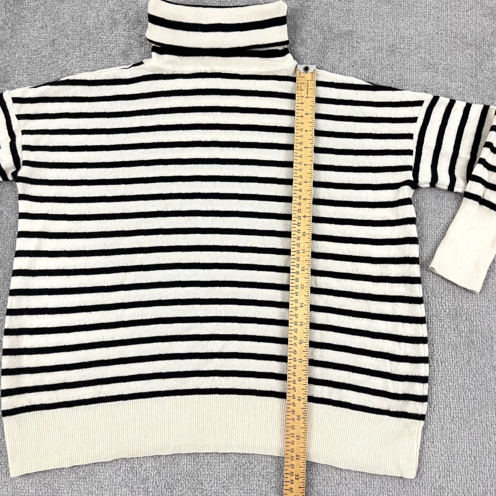 Vintage VINTAGE Celtic & Co Women's Sweater XS Turtleneck Knit Pullover Casual Winter White Black Striped Size XS / US 0-2 / IT 36-38 - 6 Thumbnail