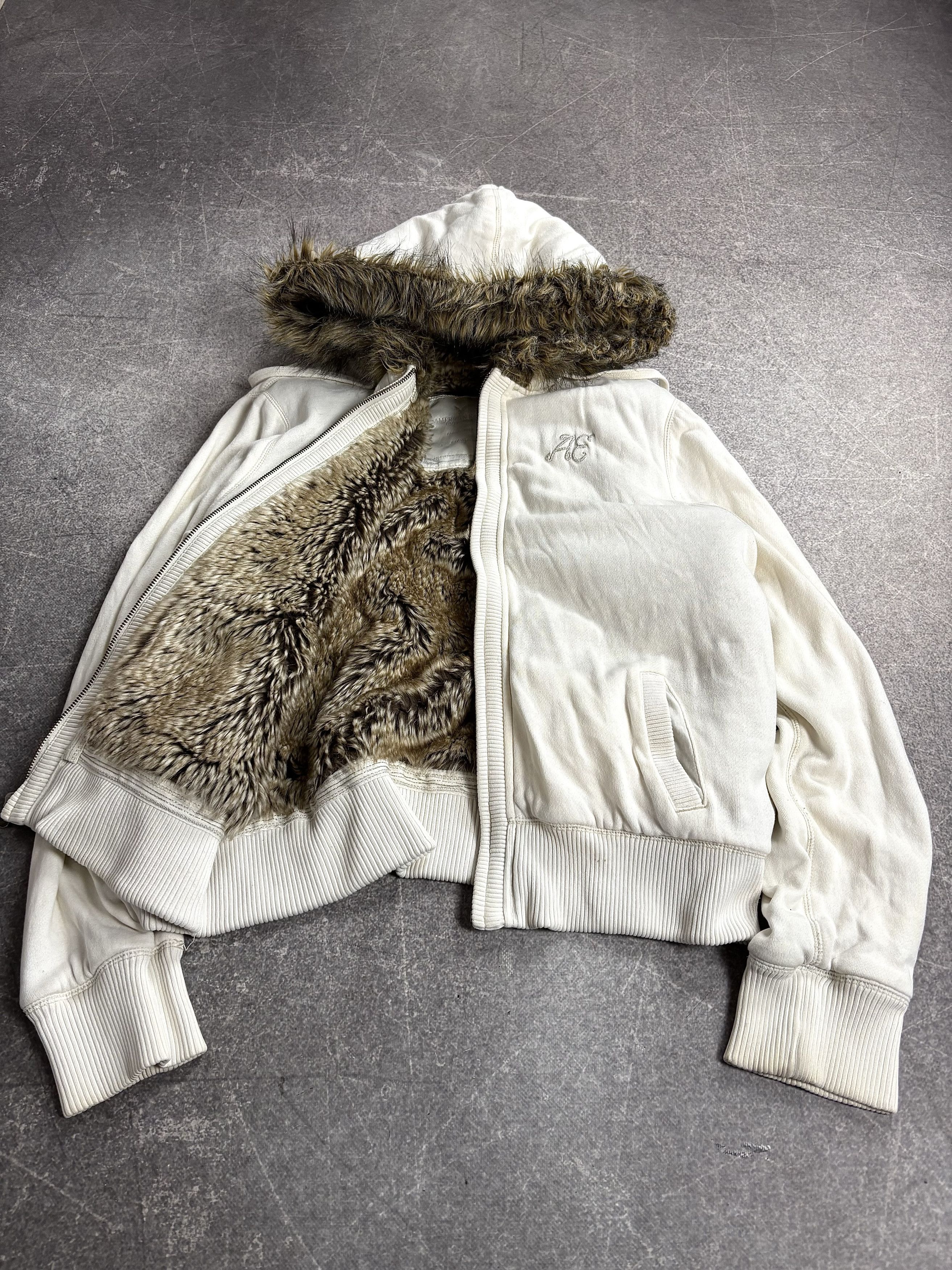 American Eagle Outfitters If Six Was Nine LGB Style Fur Zip Hoodie American Eagle Size US M / EU 48-50 / 2 - 1 Thumbnail