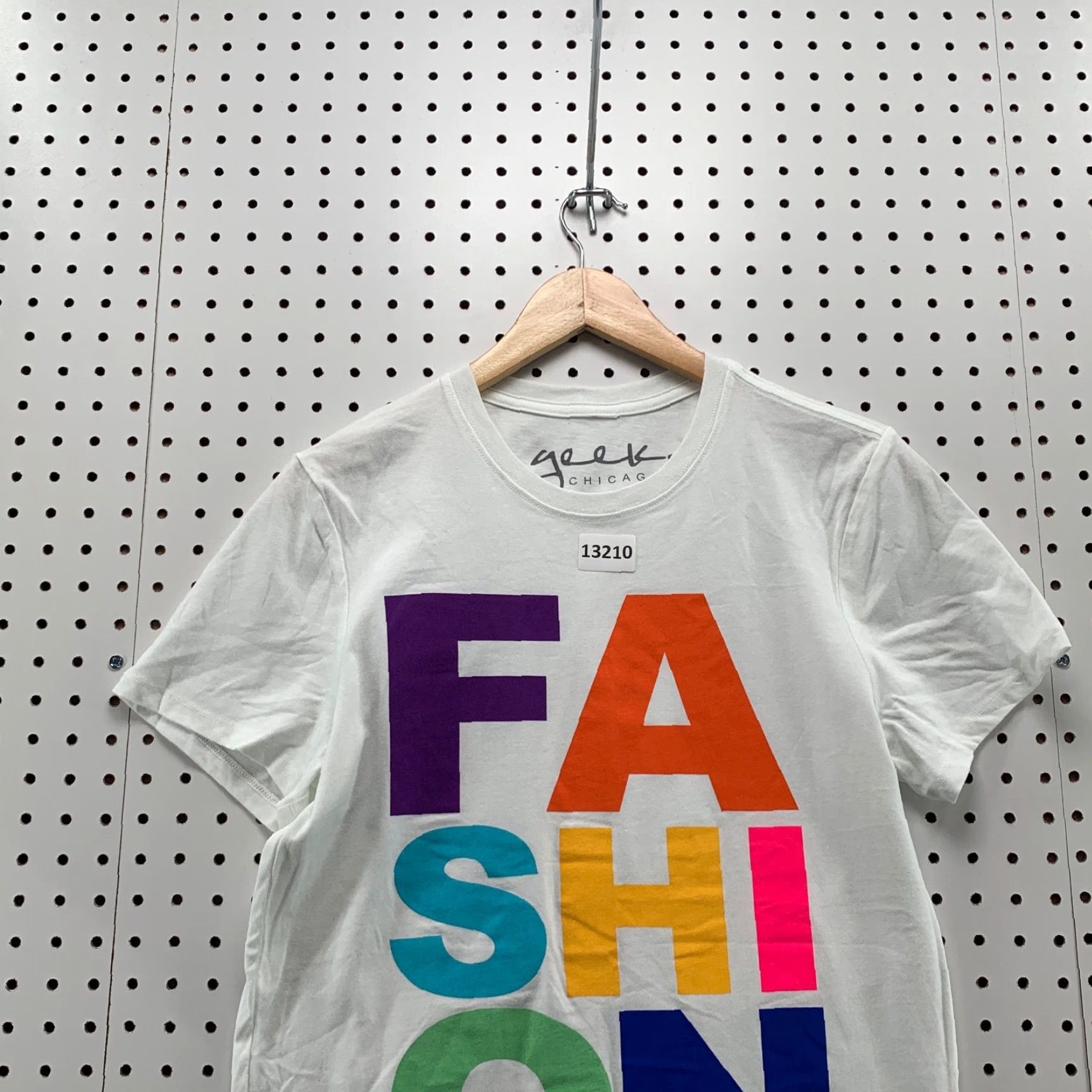 Vintage VINTAGE Fashion Geek Shirt White Adult Small Short Sleeve Graphic Tee Men Geek Theme Size S Size US S / EU 44-46 / 1 - 5 Thumbnail