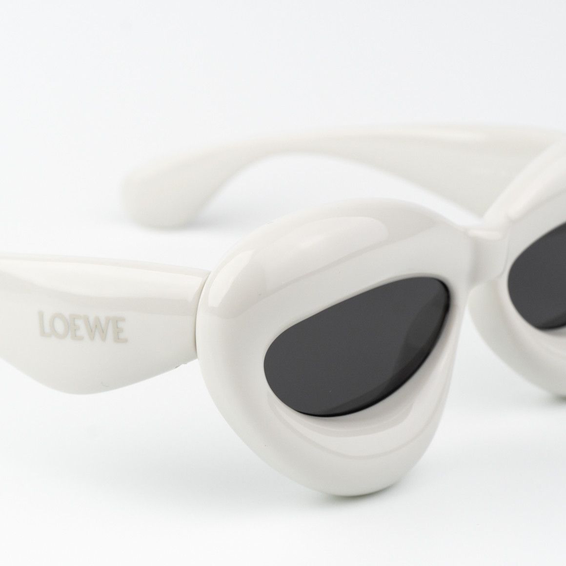 Loewe Loewe Women Sunglasses LW40097I 20A Smoke Cat Eye BRAND NEW Size ONE SIZE - 7 Thumbnail