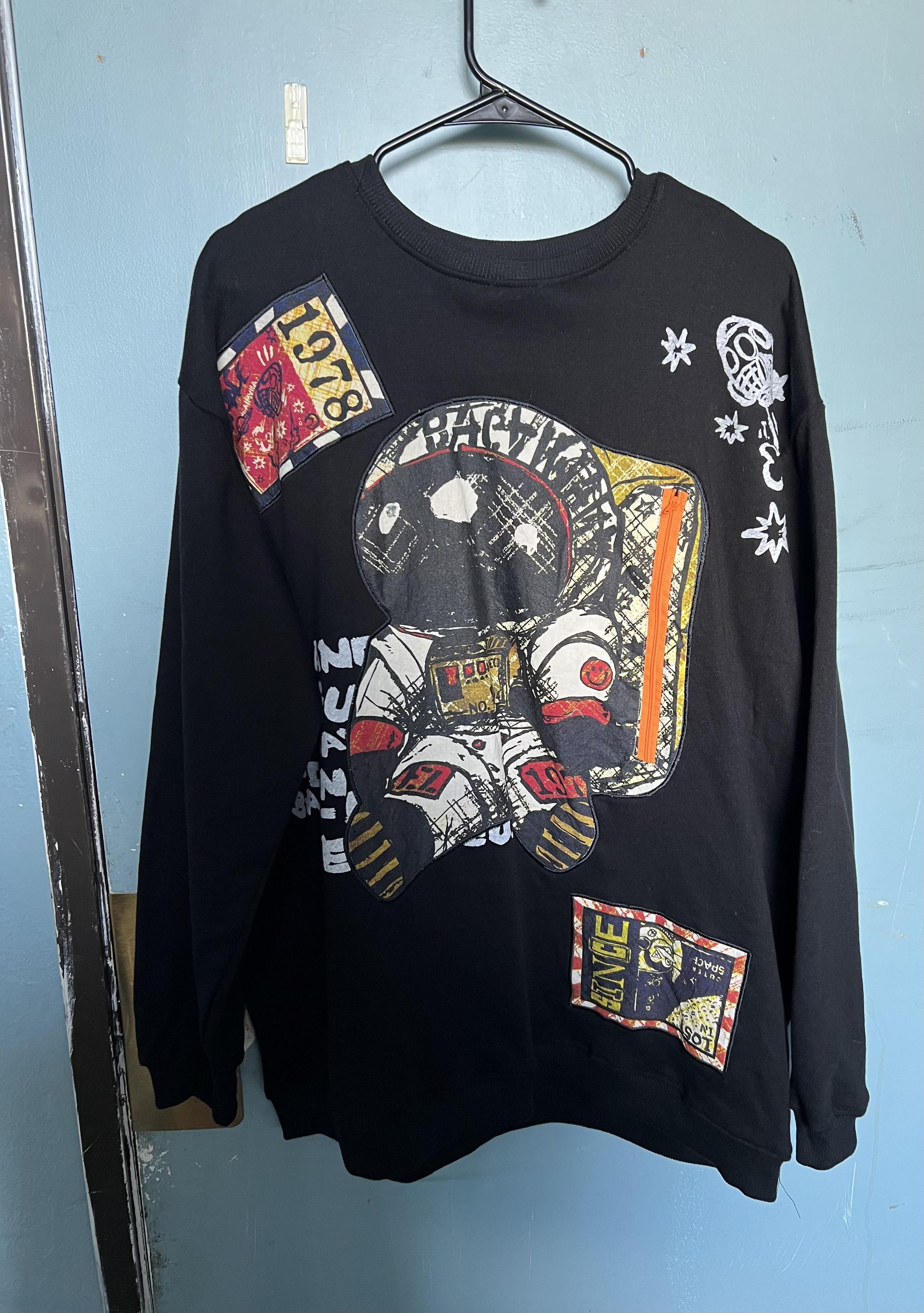 Japanese Brand Rare Japanese Streetwear Black Astro Sweater Size US XXL / EU 58 / 5 - 1 Thumbnail