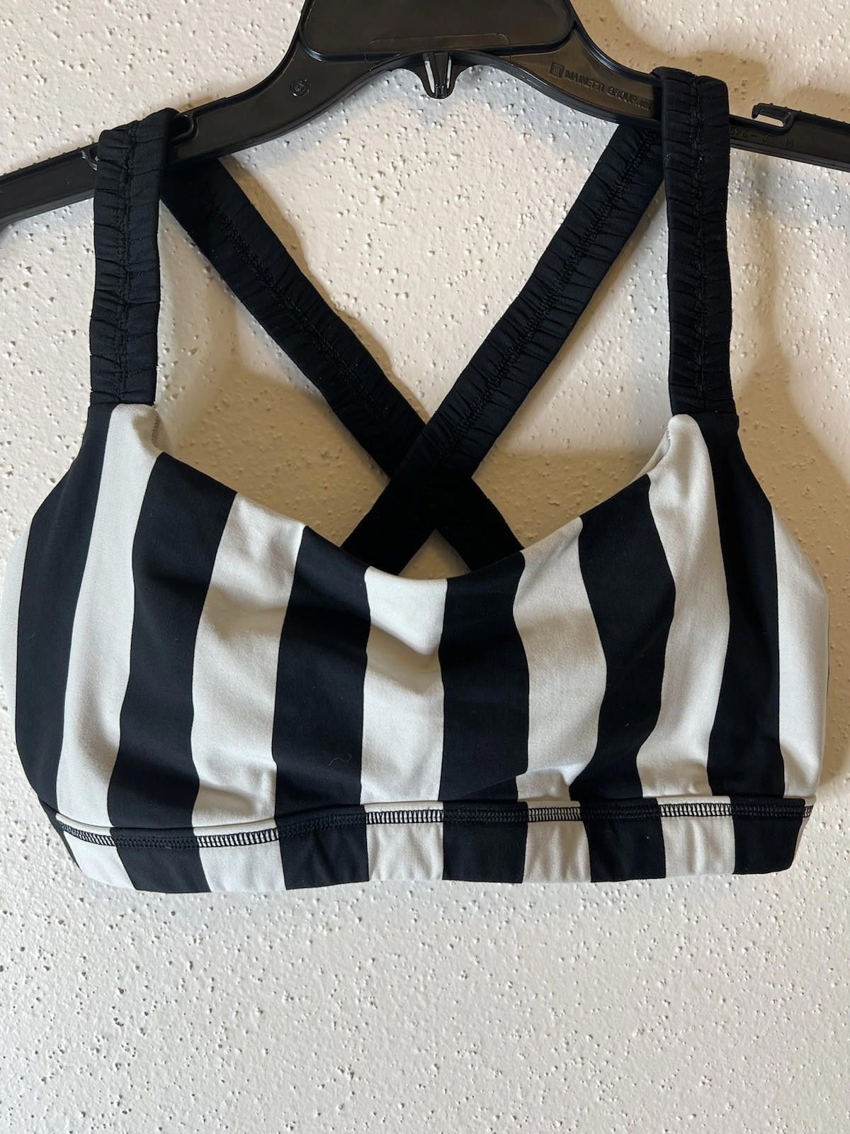 Designer Lululemon Inner Heart Bra Sz12 No Pads Size ONE SIZE - 2 Thumbnail