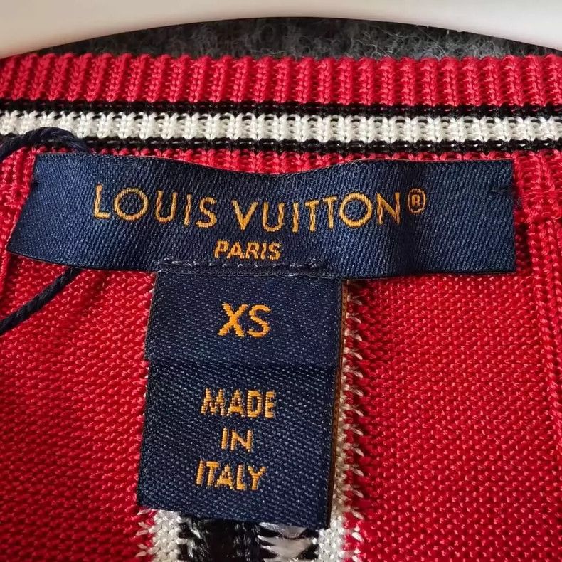 Louis Vuitton Louis Vuitton Red preppy knit cardigan sweater Size XS / US 0-2 / IT 36-38 - 3 Thumbnail