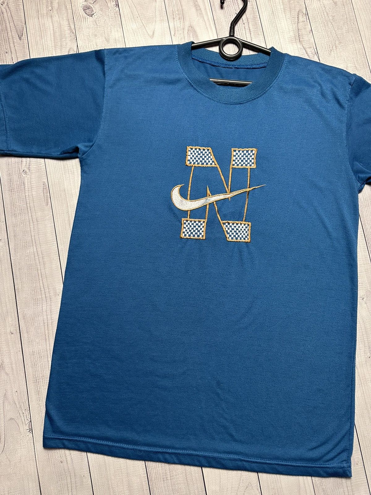 Nike × Vintage Vintage Nike Big logo tee size S/M Rare Size US M / EU 48-50 / 2 - 2 Thumbnail