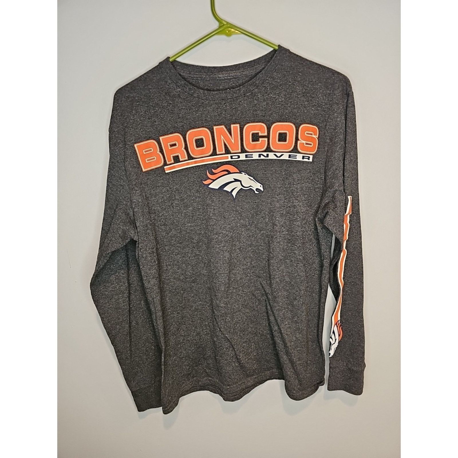 Majestic Majestic Denver Broncos Long Sleeve T-Shirt Mens M NFL Size US M / EU 48-50 / 2 - 1 Thumbnail