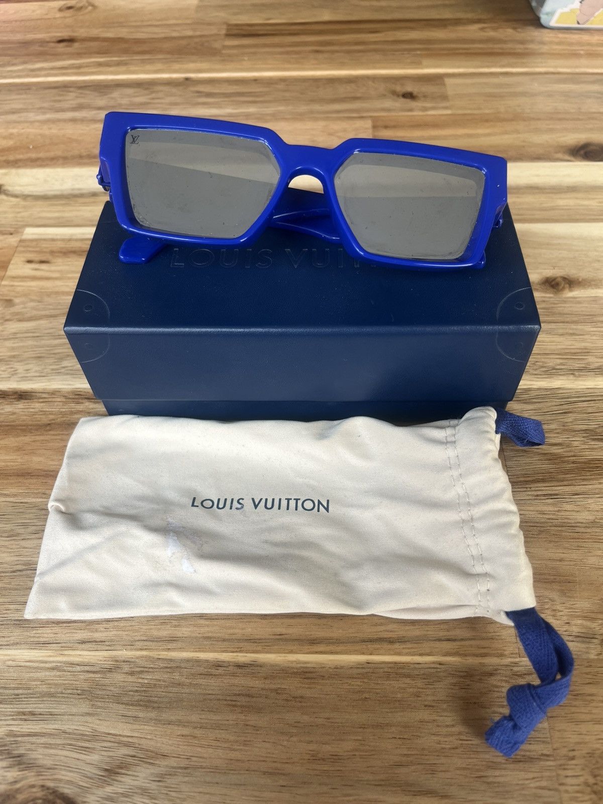 Louis Vuitton Louis Vuitton 1.1 Millionaires Cobalt Sunglasses Size ONE SIZE - 2 Thumbnail