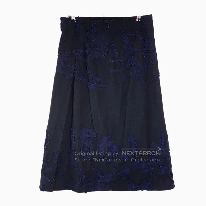 Issey Miyake Issey Miyake size:3 3D Flower Midi Skirt Size 22" - 1 Thumbnail