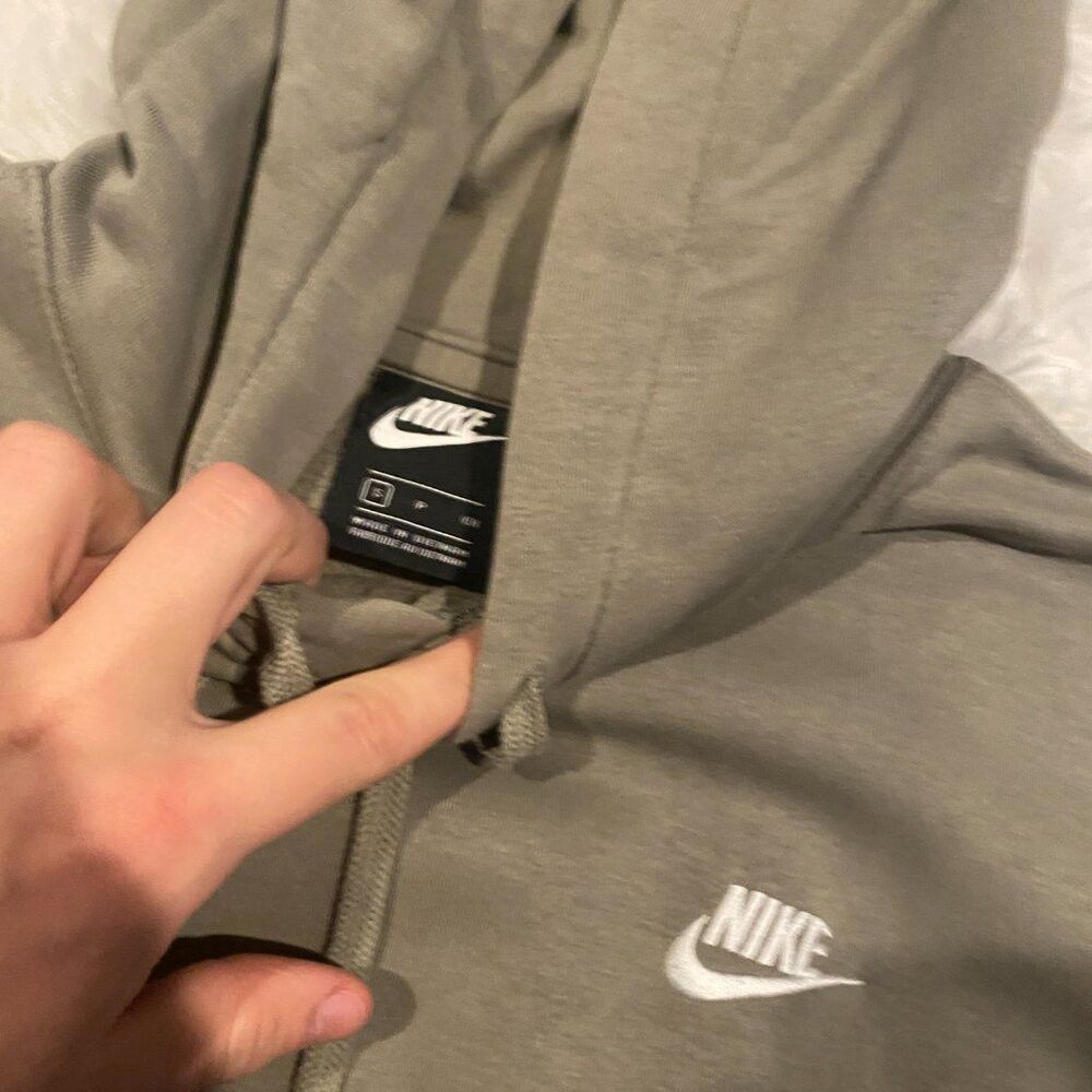 Nike Nike Essentials Crewneck Brown Tan Medium Cozy Fit Size US M / EU 48-50 / 2 - 5 Thumbnail