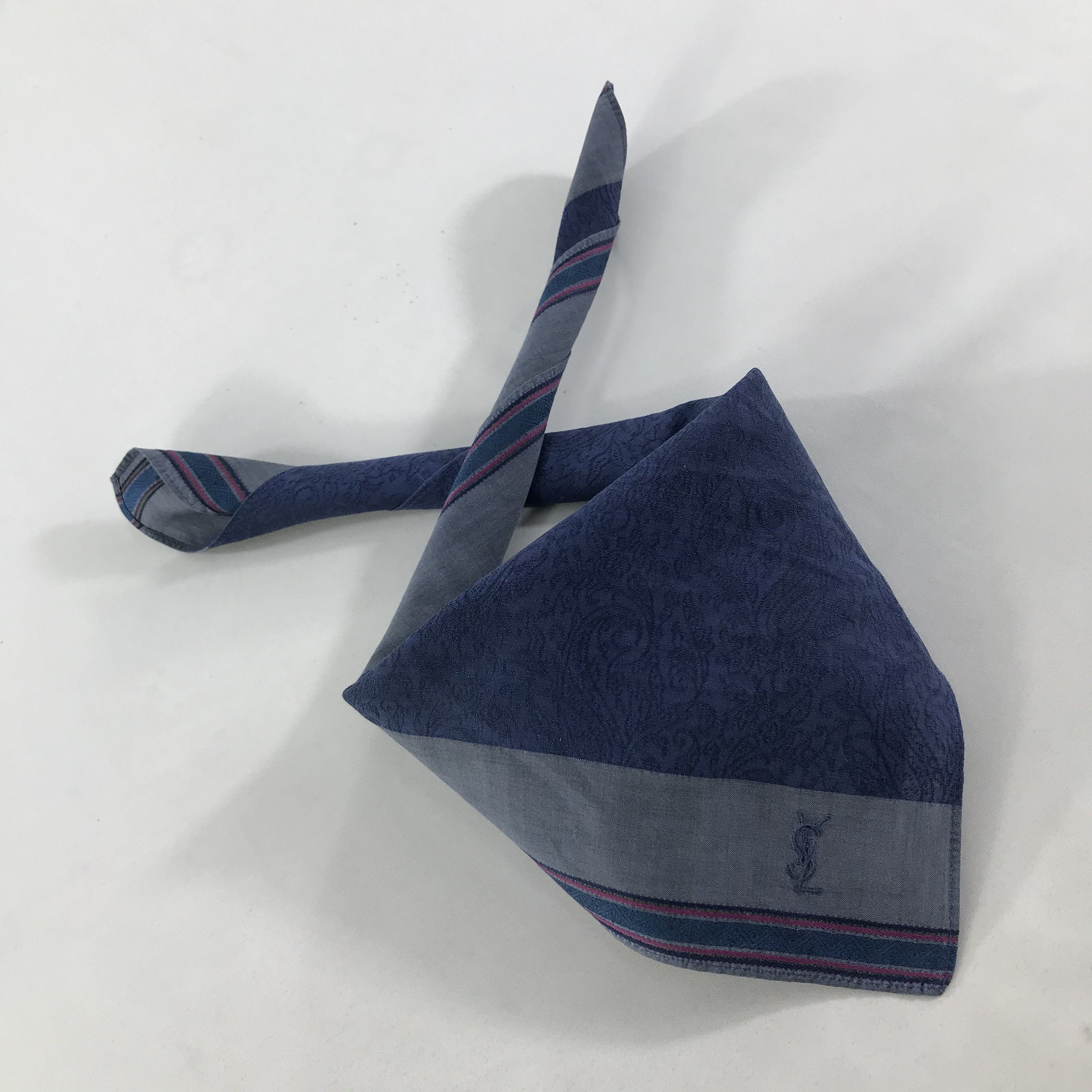 Vintage Yves Saint Laurent Bandana / Handkerchief/Neckerchief -S1729 Size ONE SIZE - 4 Thumbnail