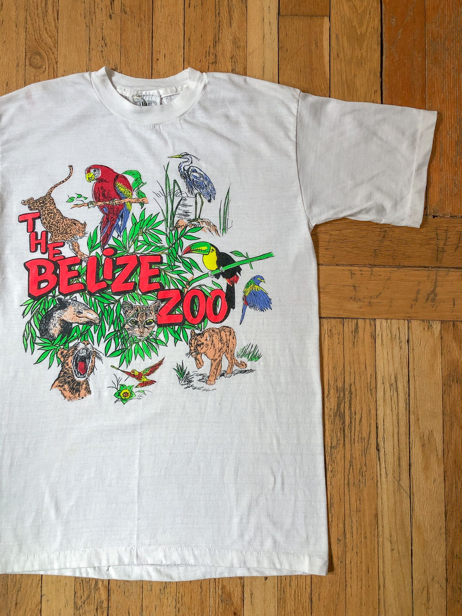 Vintage 90s Single Stitch Faded 'The Belize Zoo' T-Shirt Size US XL / EU 56 / 4 - 1 Thumbnail