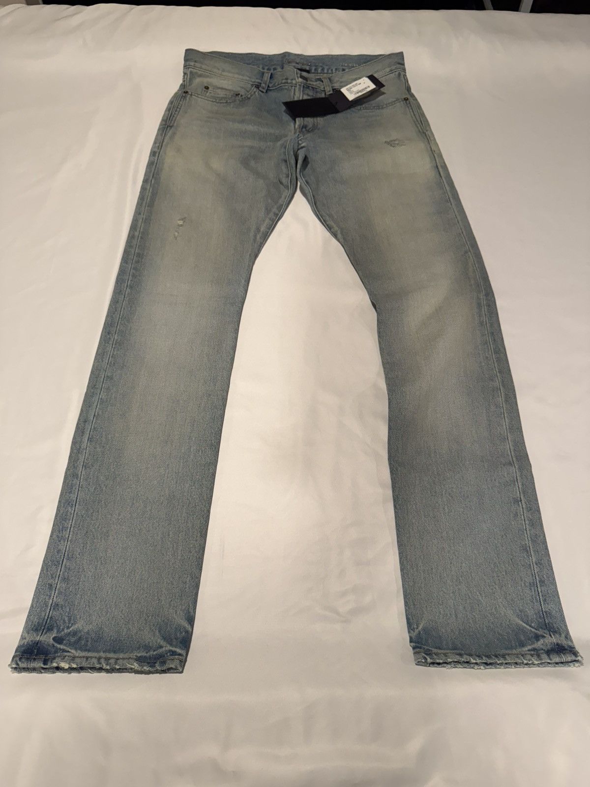 Saint Laurent Paris Saint Laurent men’s blue slim fit jeans. 32 $890 Size US 31 - 2 Thumbnail