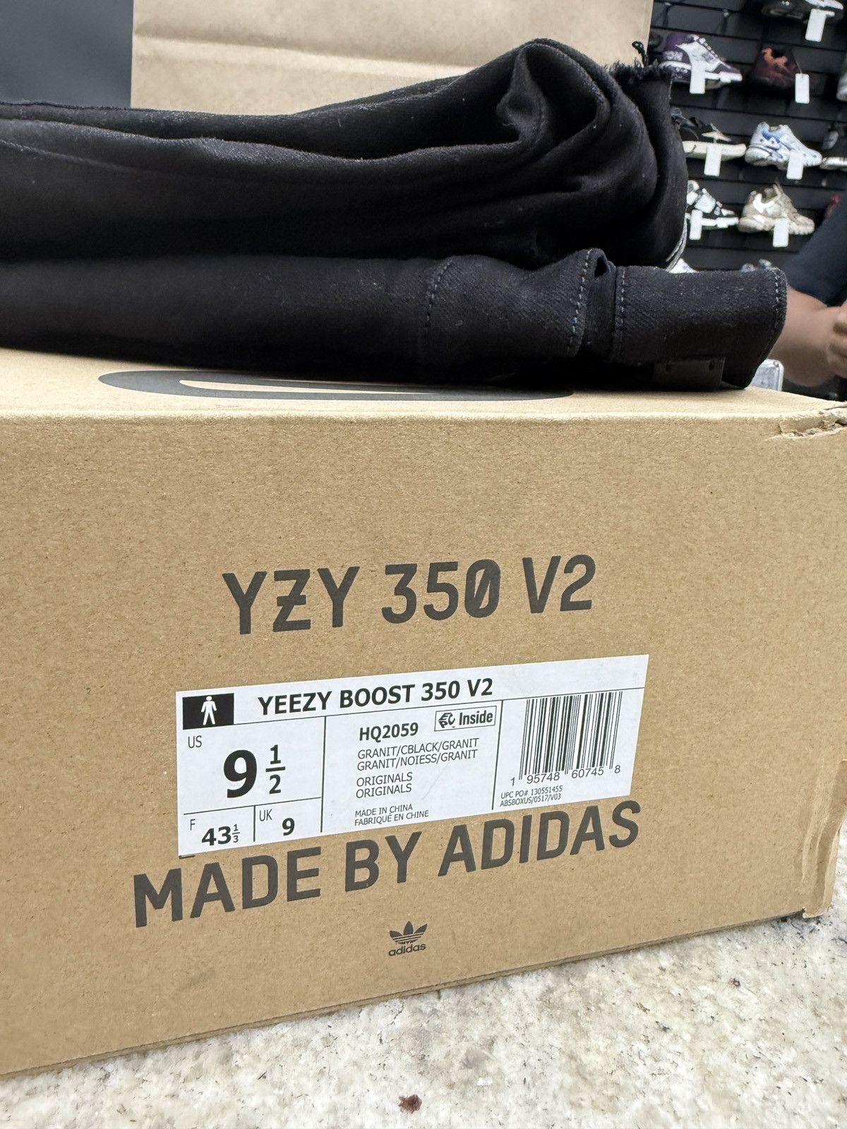 Yeezy Adidas Yeezy Boost 350 V2 Granite Size US 9.5 / EU 42-43 - 6 Thumbnail