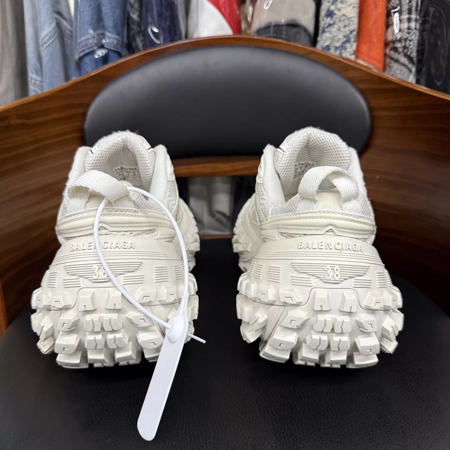 Balenciaga Balenciaga White Tire Sneaker 38 Original Box Mint Size US 7.5 / IT 37.5 - 3 Thumbnail