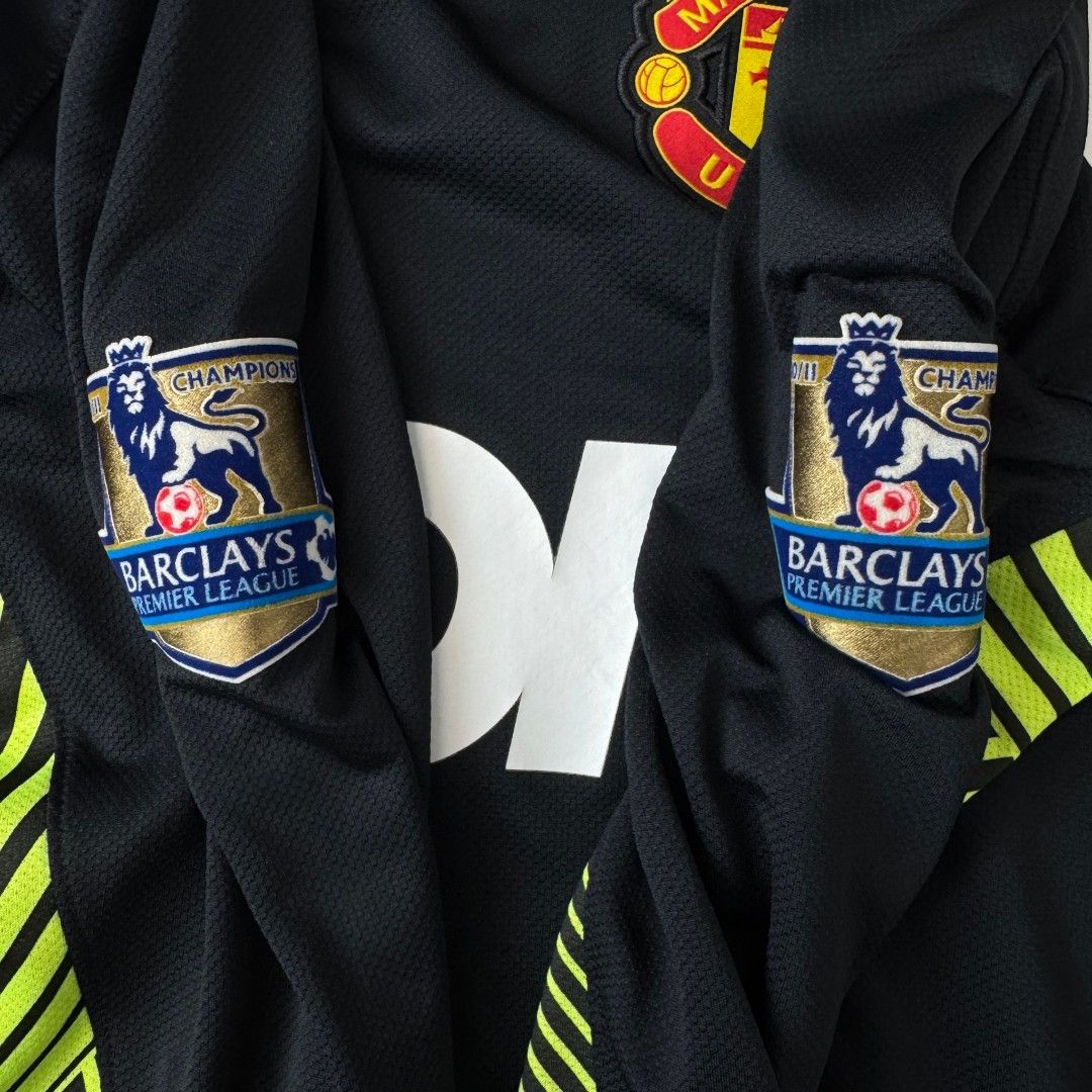 Nike Manchester United 2011-2012 Away 3rd Shirt DE GEA 1 Size US M / EU 48-50 / 2 - 5 Thumbnail