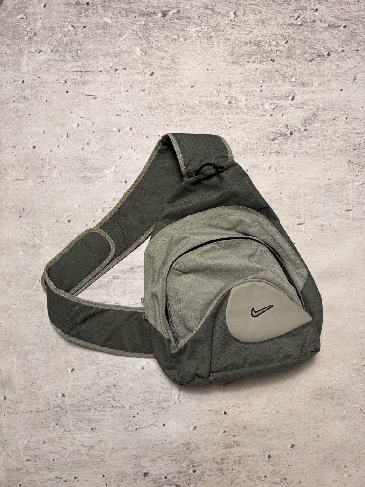 Nike × Vintage NIKE VINTAGE BASIC SLING BAG DRIP DROLL Size ONE SIZE - 1 Thumbnail