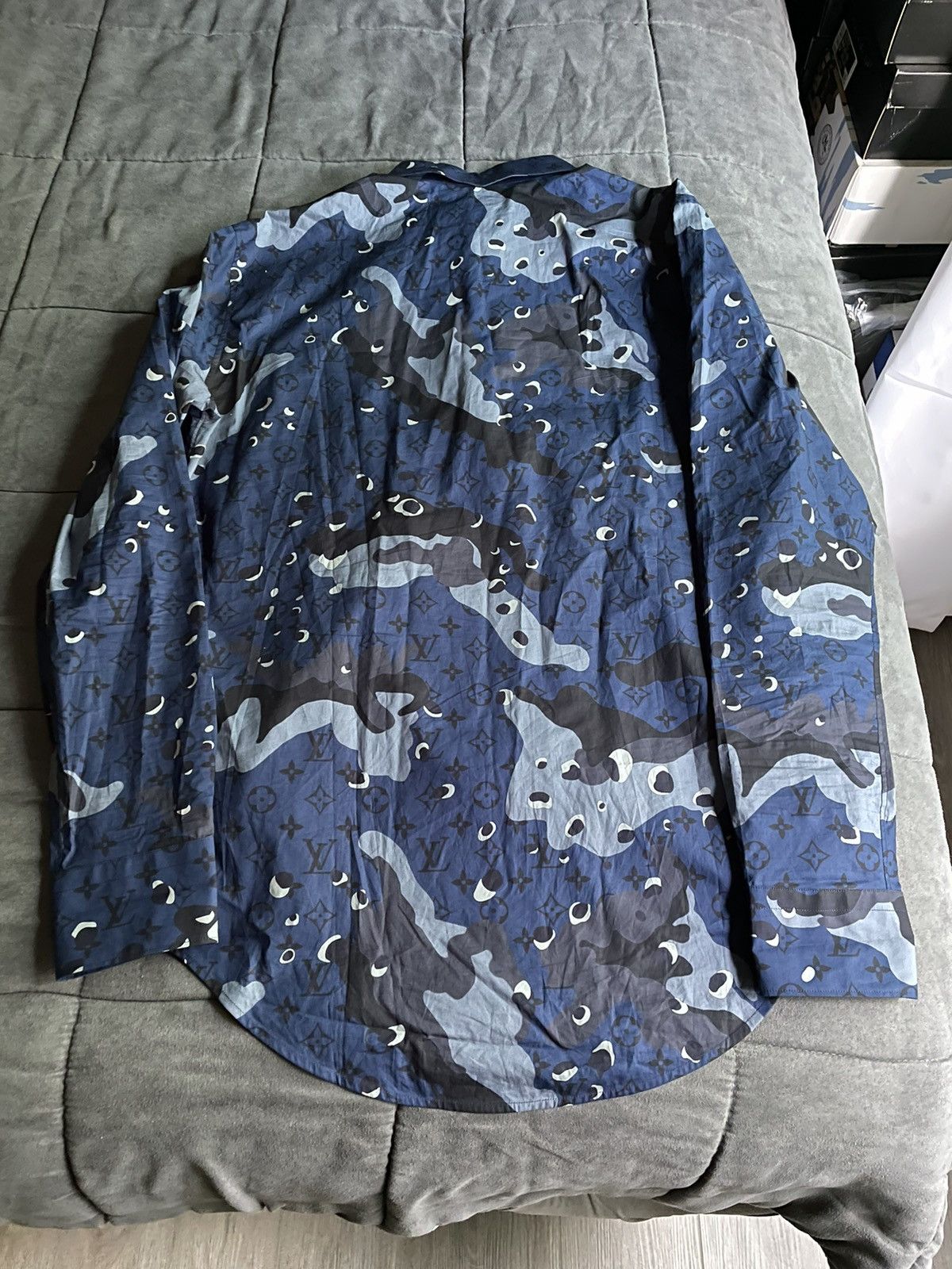 Louis Vuitton Louis Vuitton Blue Camo Monogram Shirt Size US XL / EU 56 / 4 - 4 Thumbnail